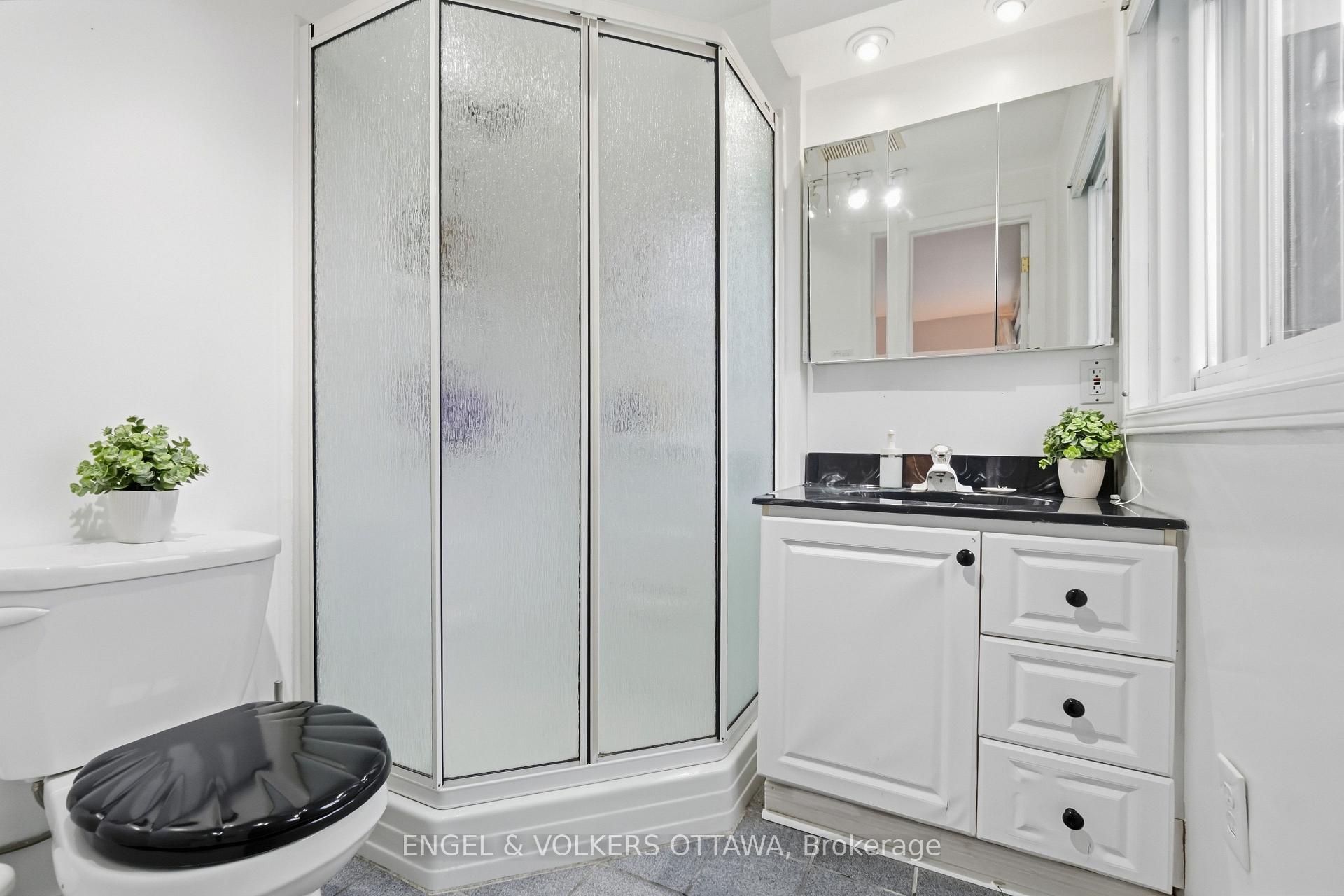 Photo 27 of Unit 18, 2 Bertona Street, Ottawa, Manordale — HOMEH