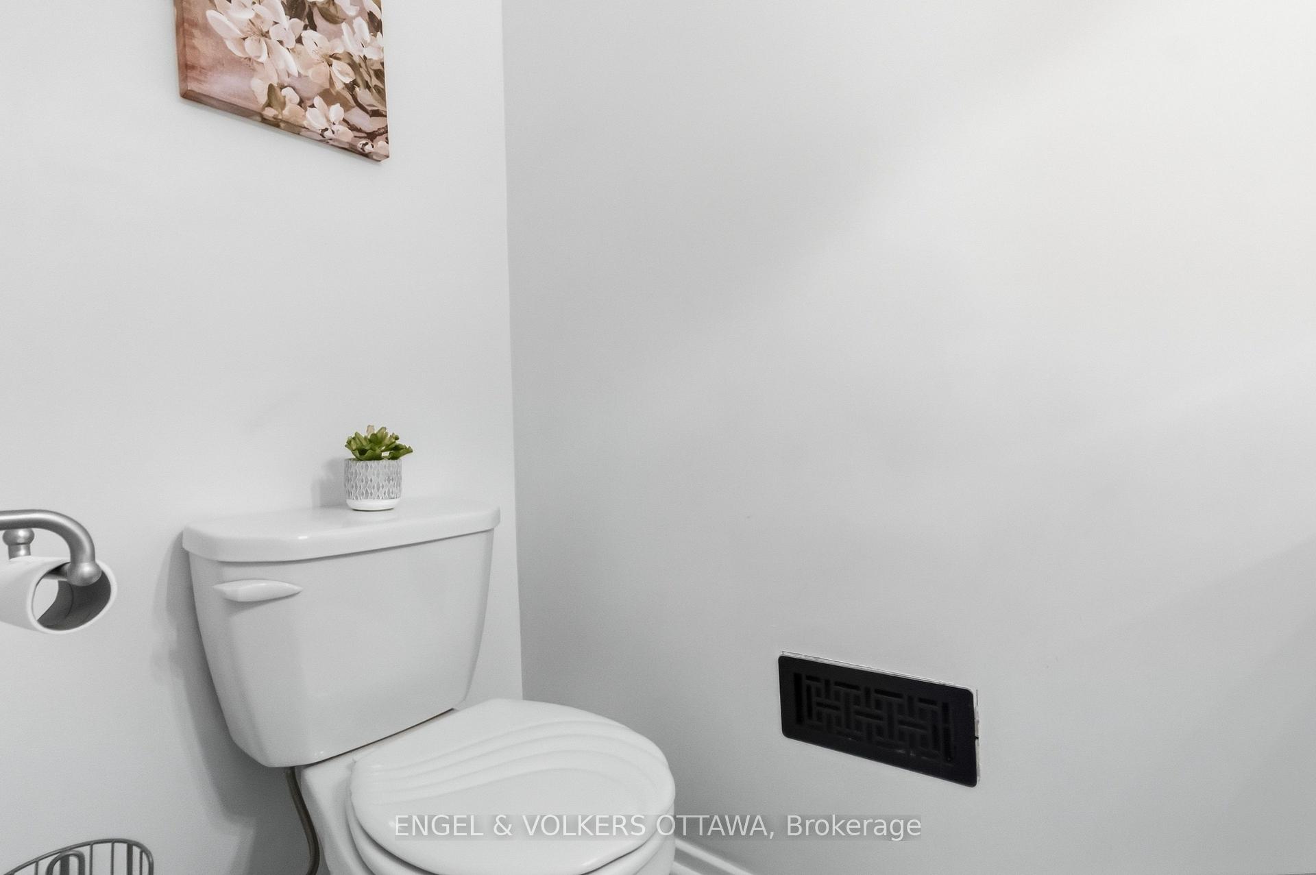 Photo 35 of Unit 18, 2 Bertona Street, Ottawa, Manordale — HOMEH