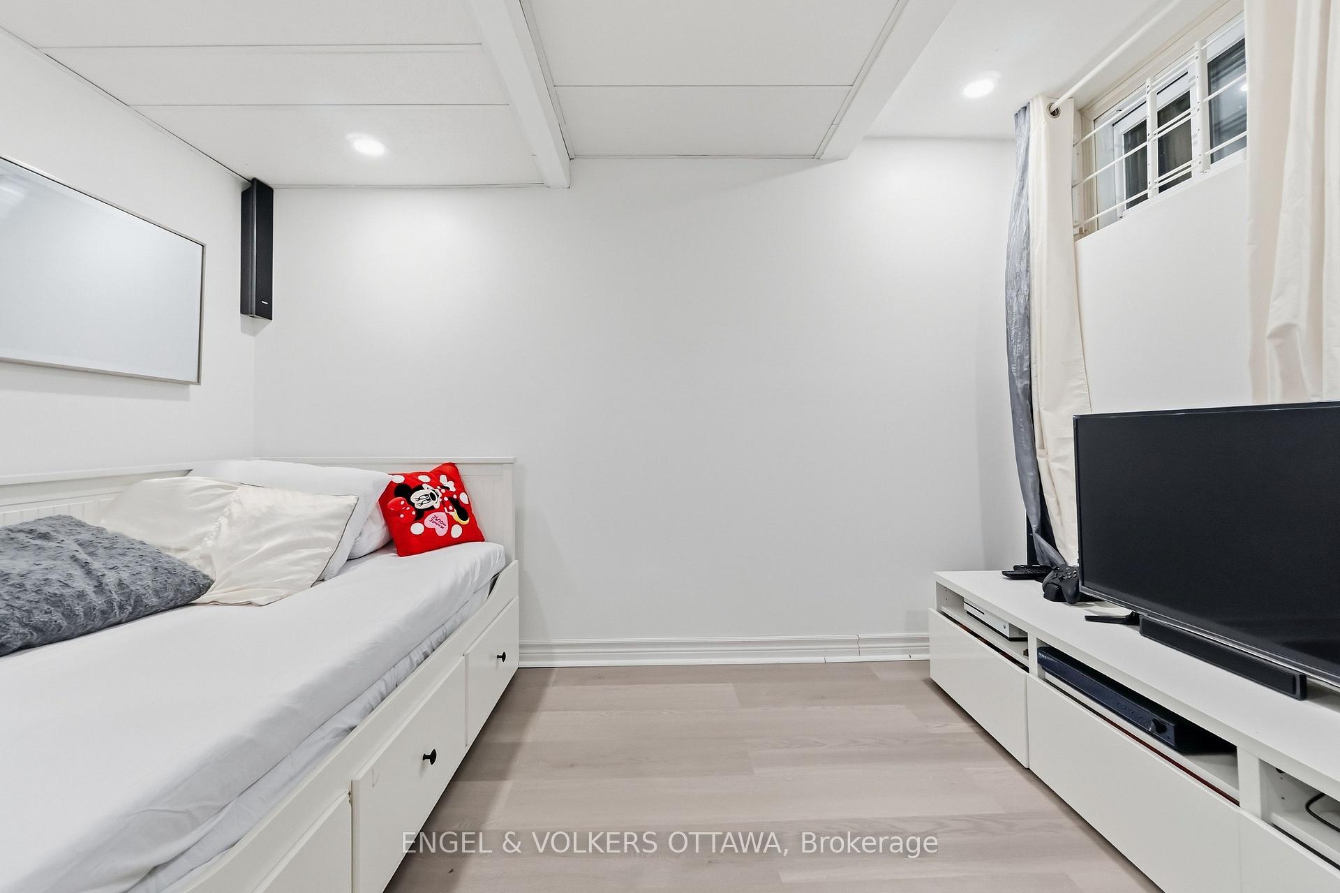 Photo 39 of Unit 18, 2 Bertona Street, Ottawa, Manordale — HOMEH