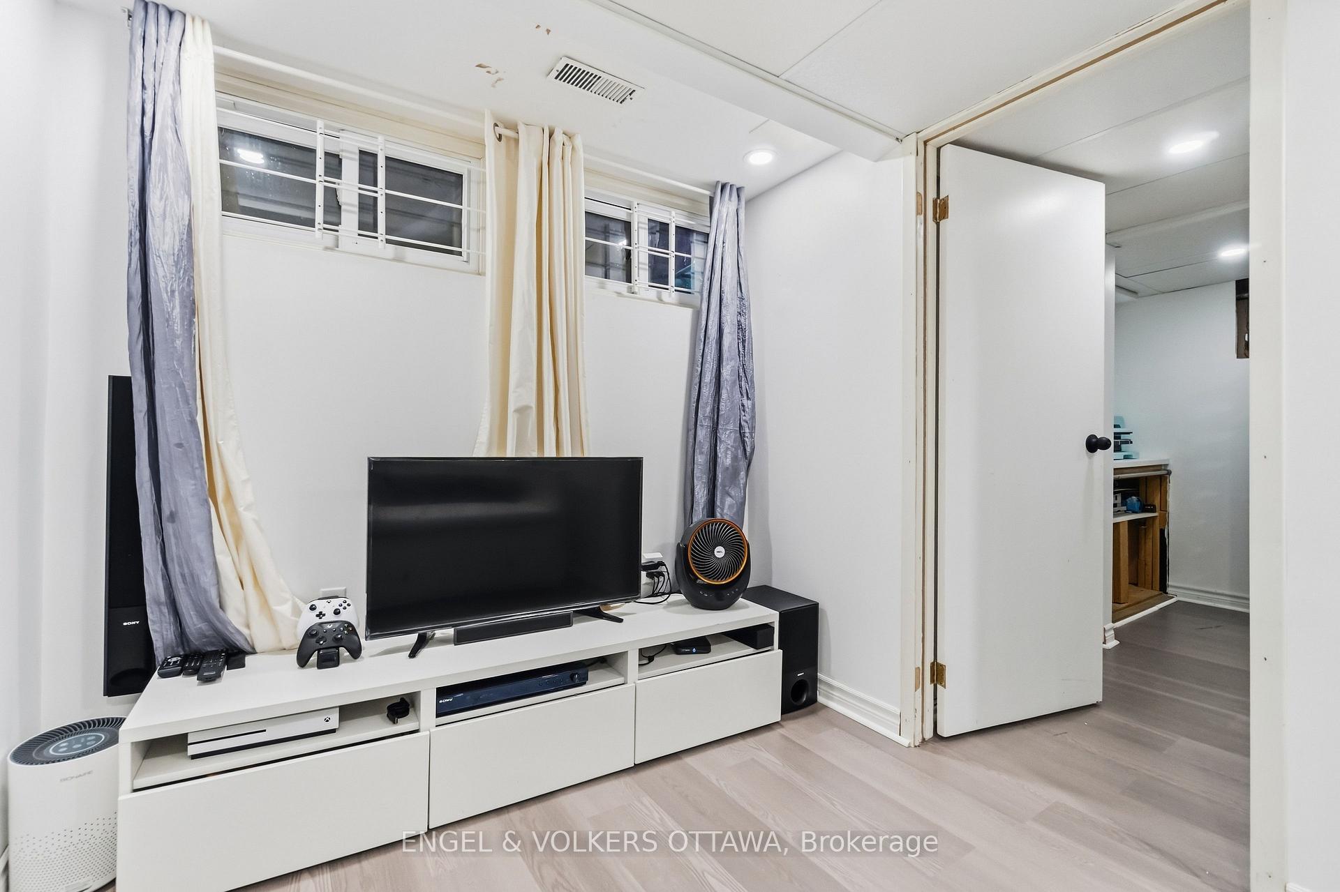 Photo 41 of Unit 18, 2 Bertona Street, Ottawa, Manordale — HOMEH
