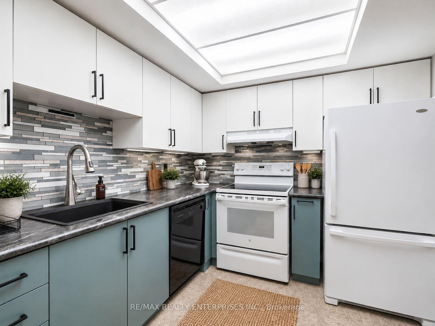 Photo 8 of Unit 105, 3267 King Street E, Kitchener, Chicopee/Freeport — HOMEH