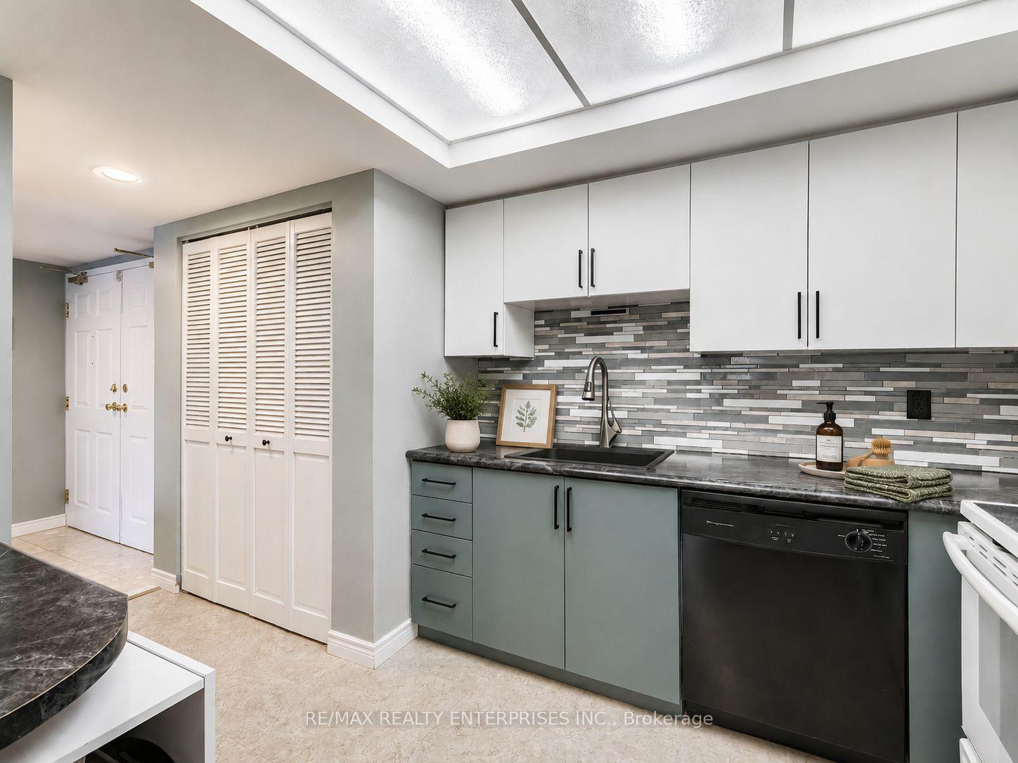 Photo 10 of Unit 105, 3267 King Street E, Kitchener, Chicopee/Freeport — HOMEH