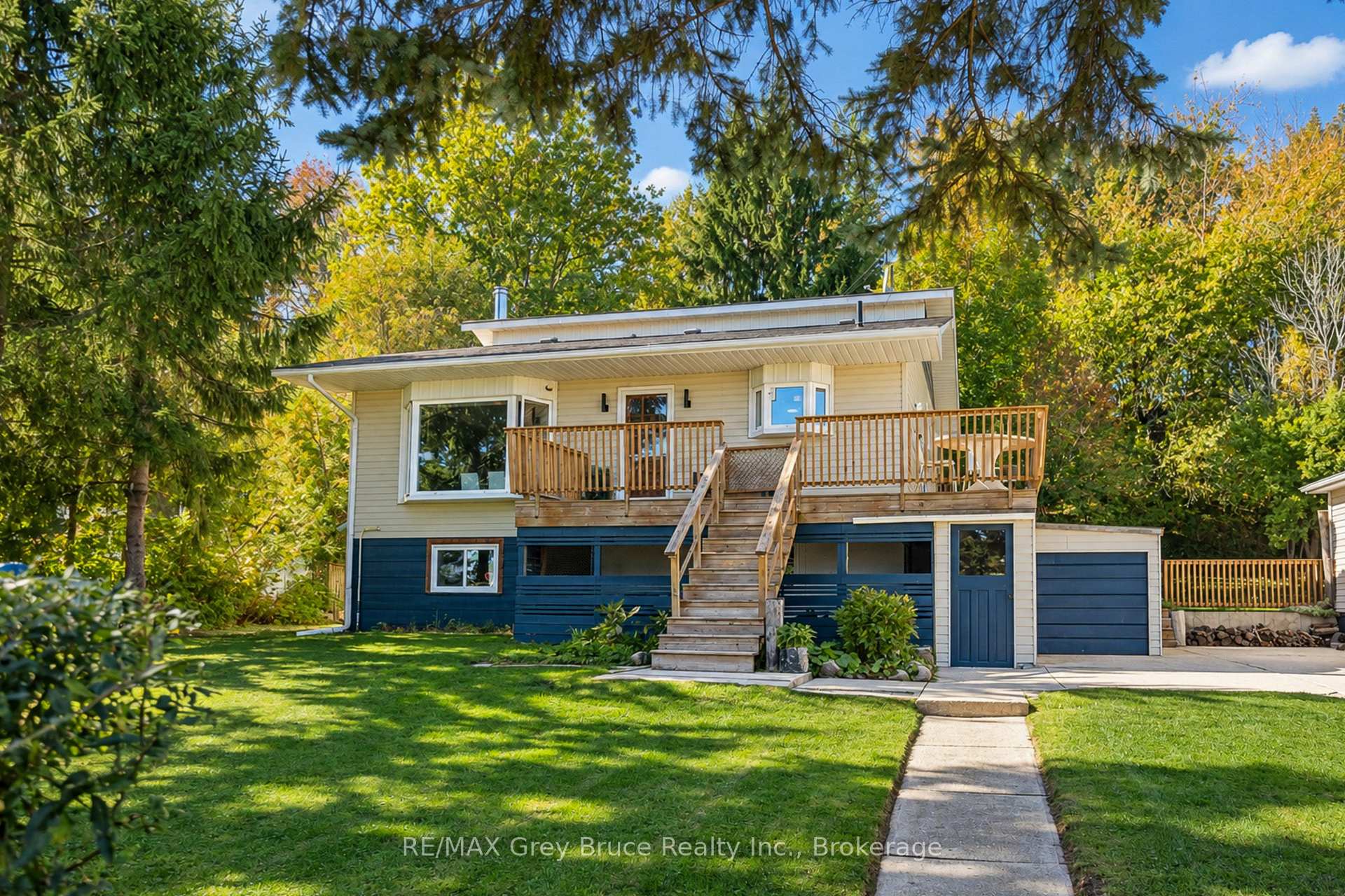 Photo 2 of 150 MacIntosh Drive, Georgian Bluffs — HOMEH