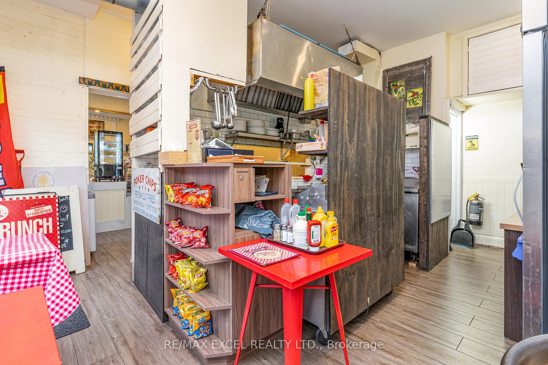 Photo 3 of 72-74 Lippincott Street, Toronto, University — HOMEH