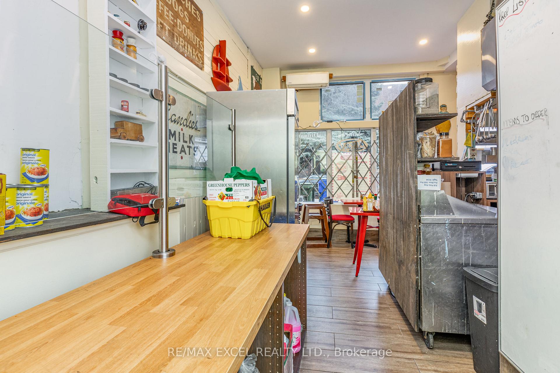 Photo 4 of 72-74 Lippincott Street, Toronto, University — HOMEH