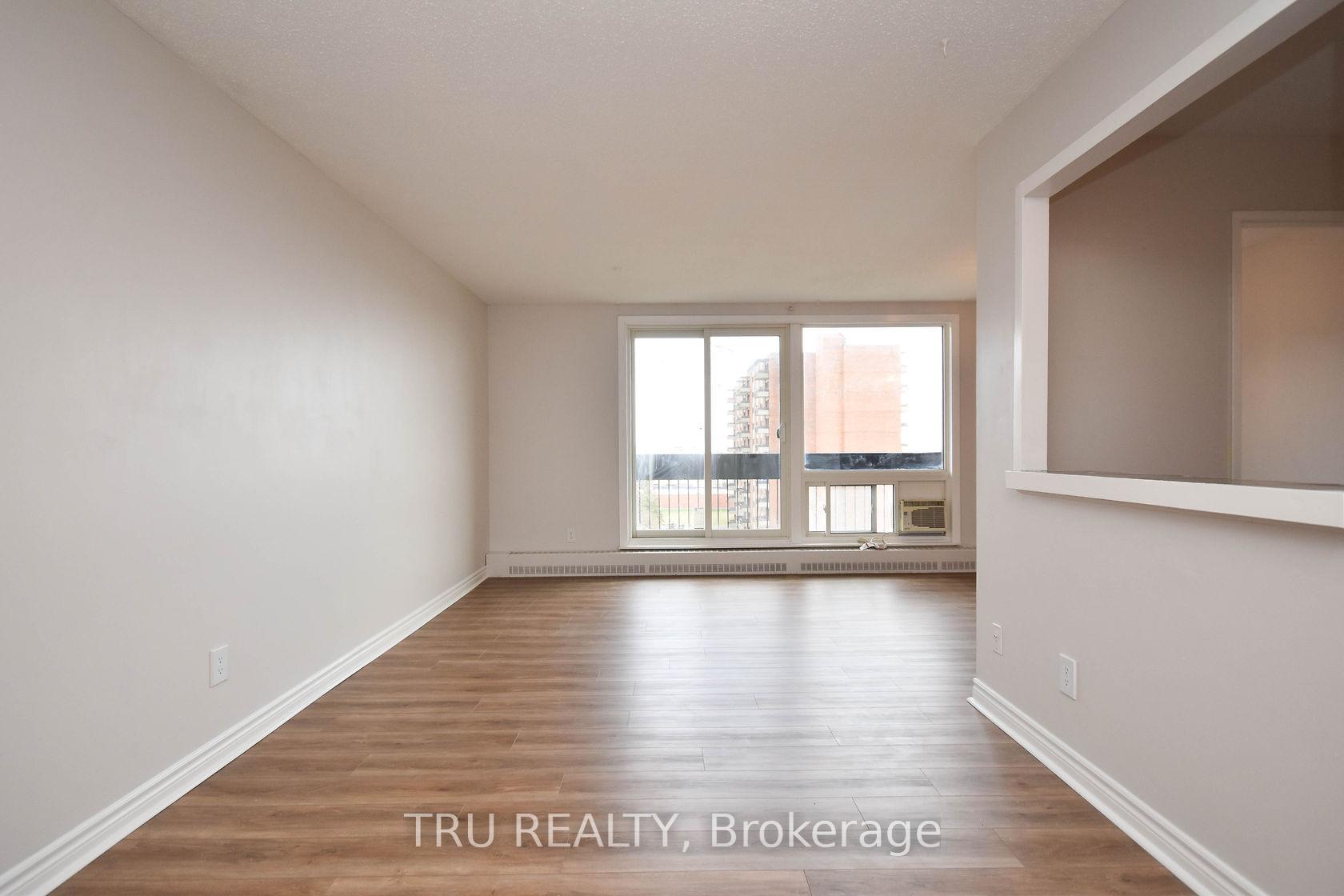 Photo 7 of Unit 807, 1505 Baseline Road, Ottawa, Copeland Park — HOMEH