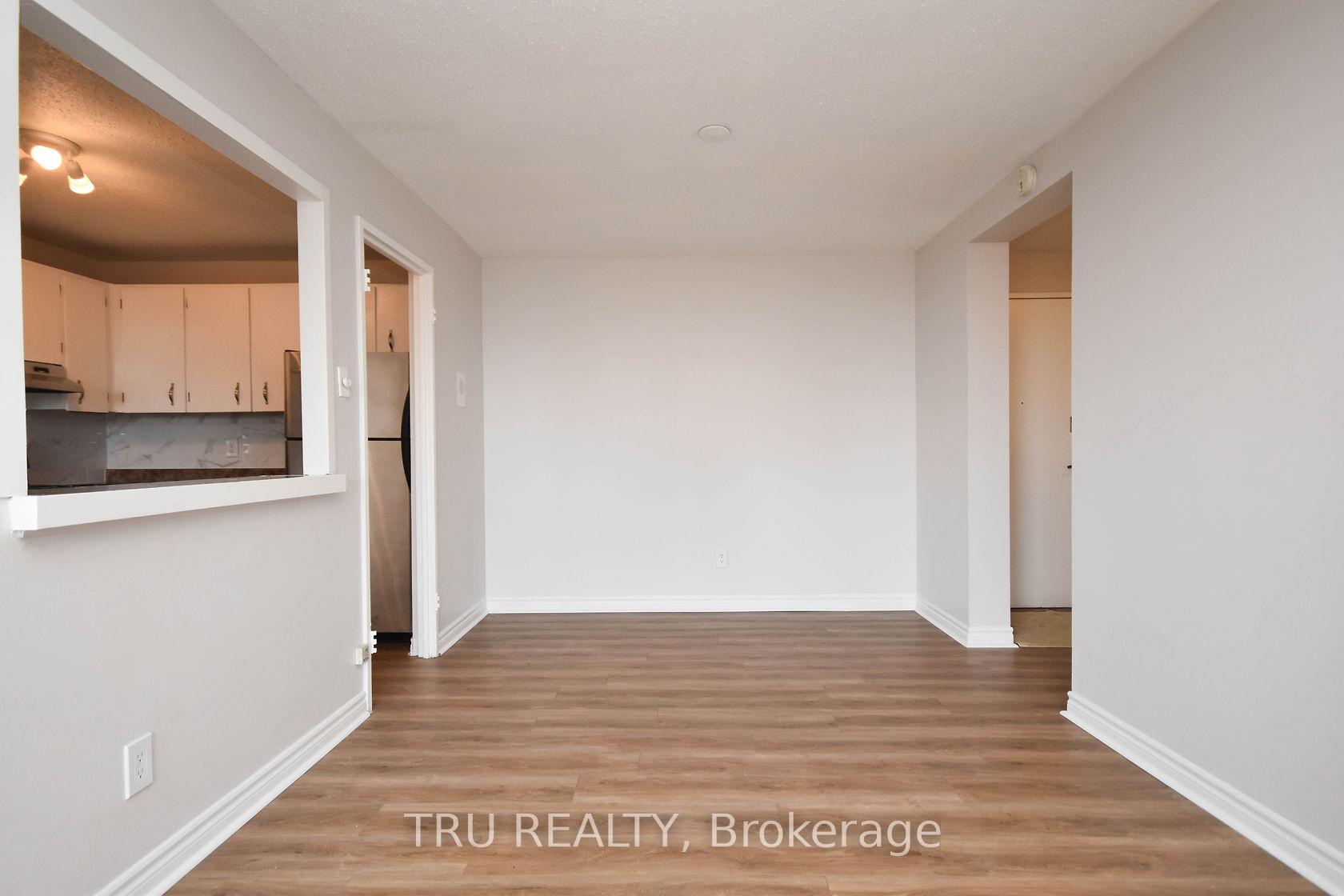 Photo 9 of Unit 807, 1505 Baseline Road, Ottawa, Copeland Park — HOMEH
