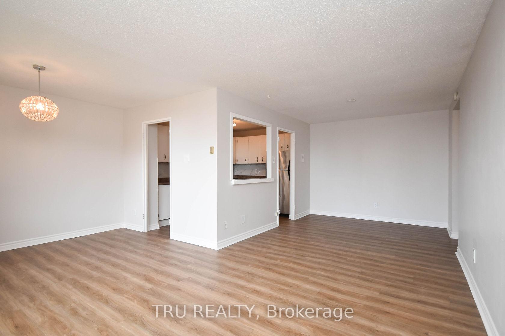 Photo 11 of Unit 807, 1505 Baseline Road, Ottawa, Copeland Park — HOMEH