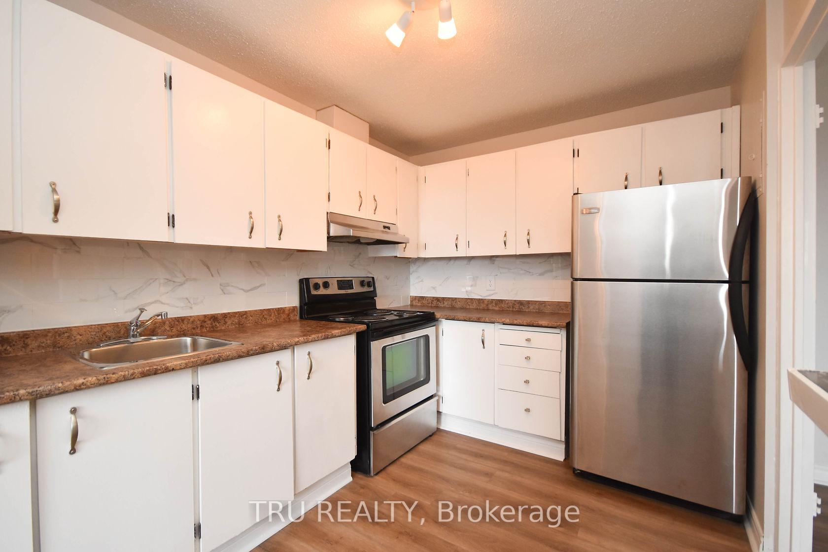 Photo 13 of Unit 807, 1505 Baseline Road, Ottawa, Copeland Park — HOMEH