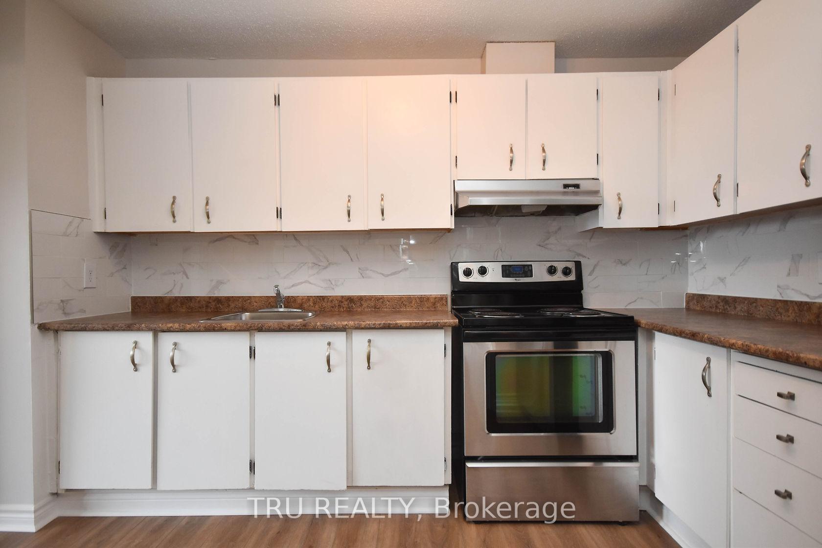 Photo 15 of Unit 807, 1505 Baseline Road, Ottawa, Copeland Park — HOMEH