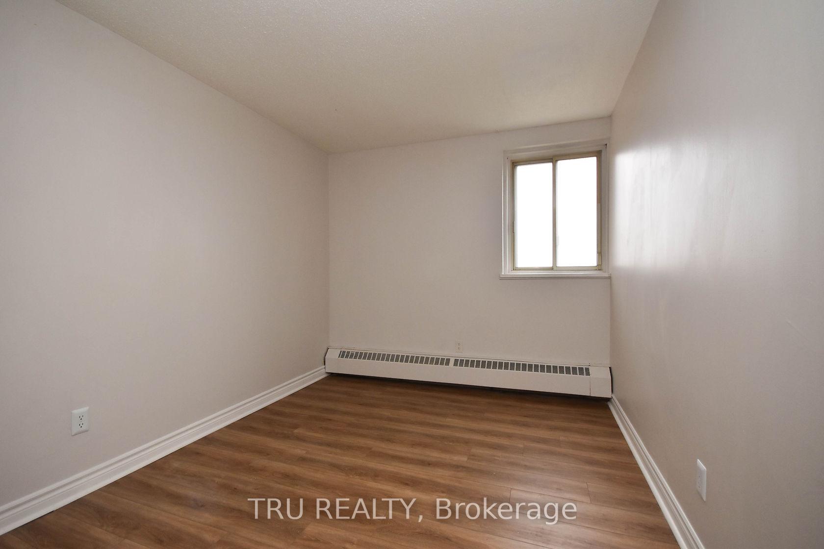 Photo 16 of Unit 807, 1505 Baseline Road, Ottawa, Copeland Park — HOMEH