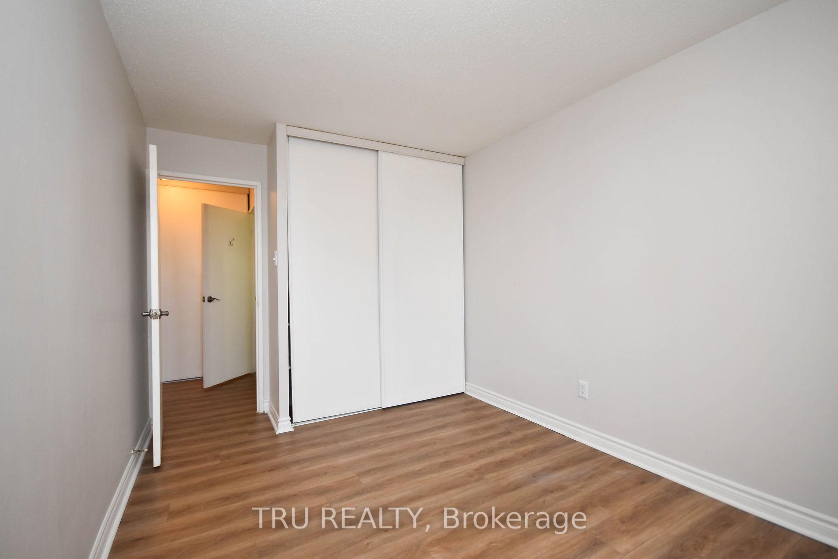 Photo 17 of Unit 807, 1505 Baseline Road, Ottawa, Copeland Park — HOMEH