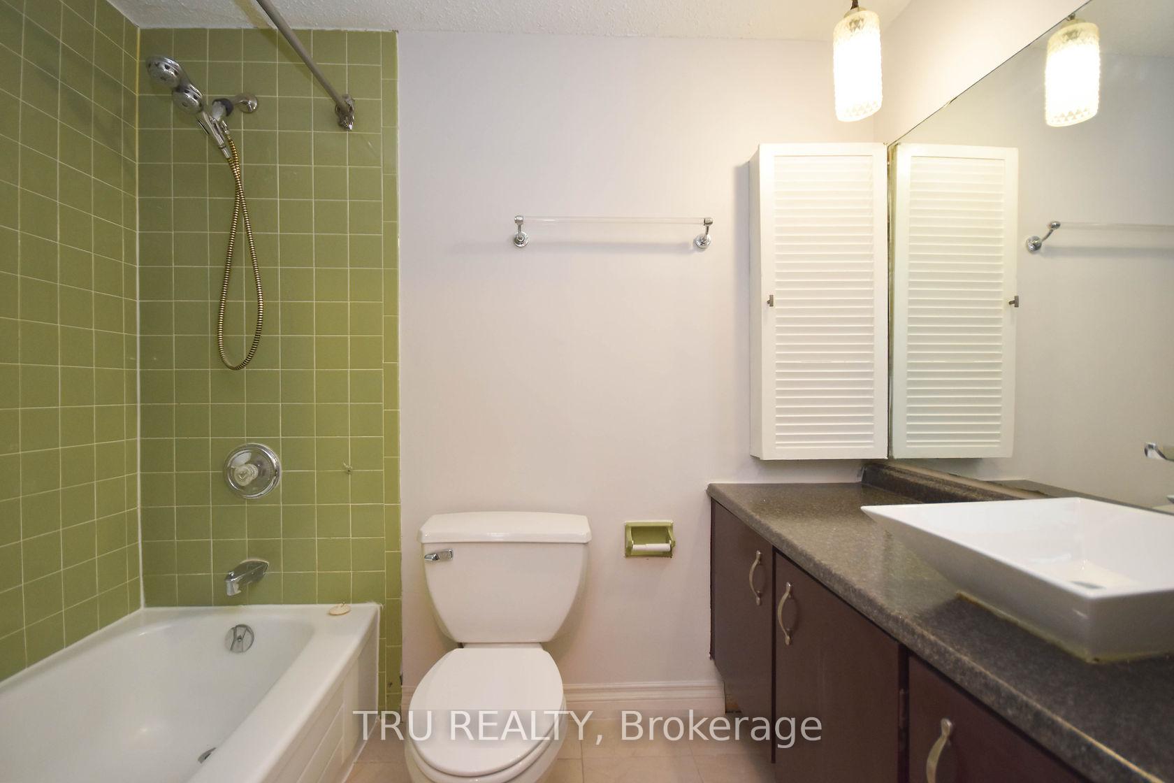 Photo 18 of Unit 807, 1505 Baseline Road, Ottawa, Copeland Park — HOMEH