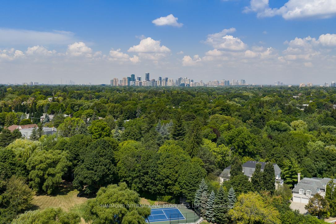 Photo 4 of 2 Bridle Heath Gate, North York, Bridle Path-Sunnybrook-York Mills — HOMEH
