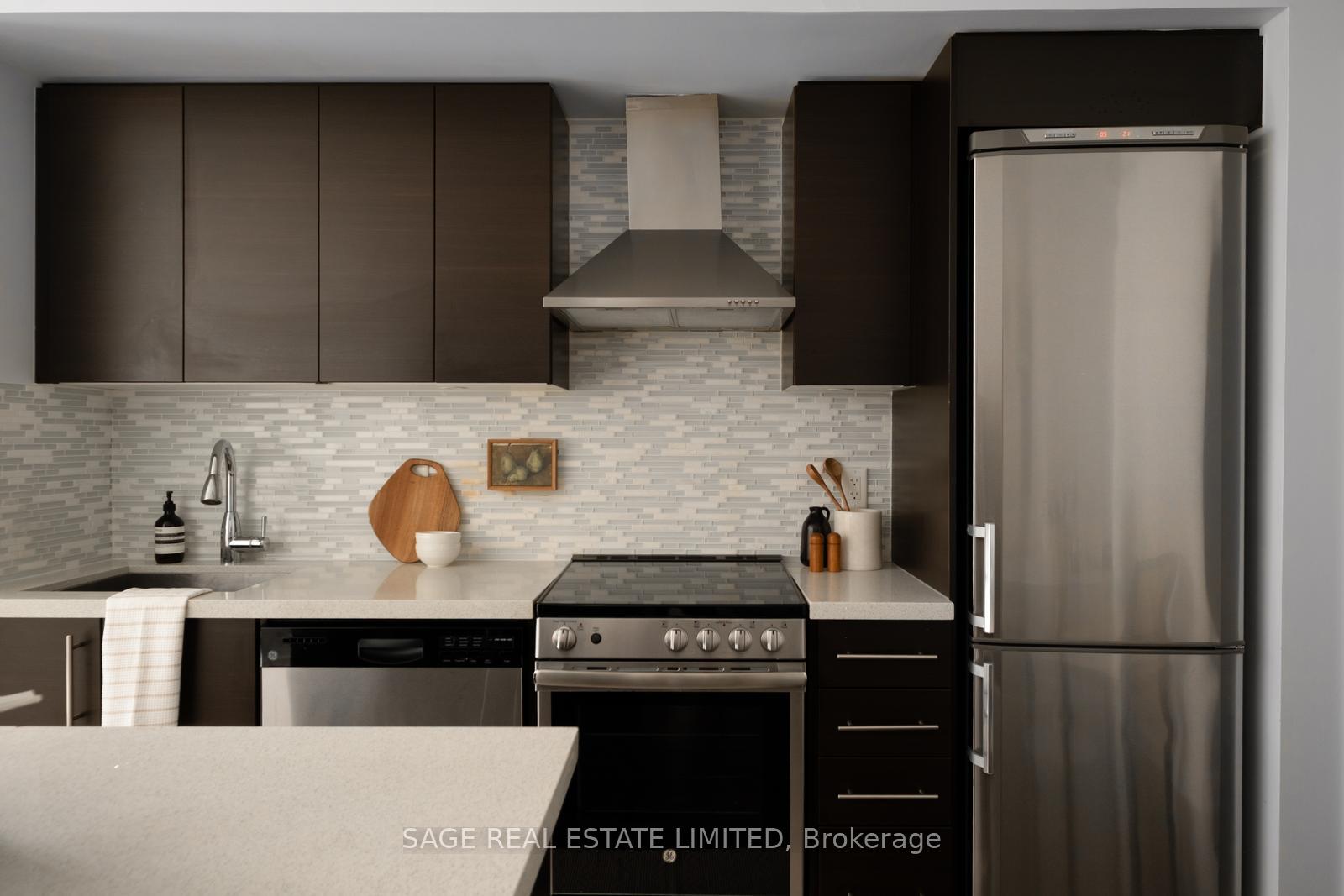Photo 3 of Unit 313, 58 Orchard View Boulevard, Toronto, Yonge-Eglinton — HOMEH