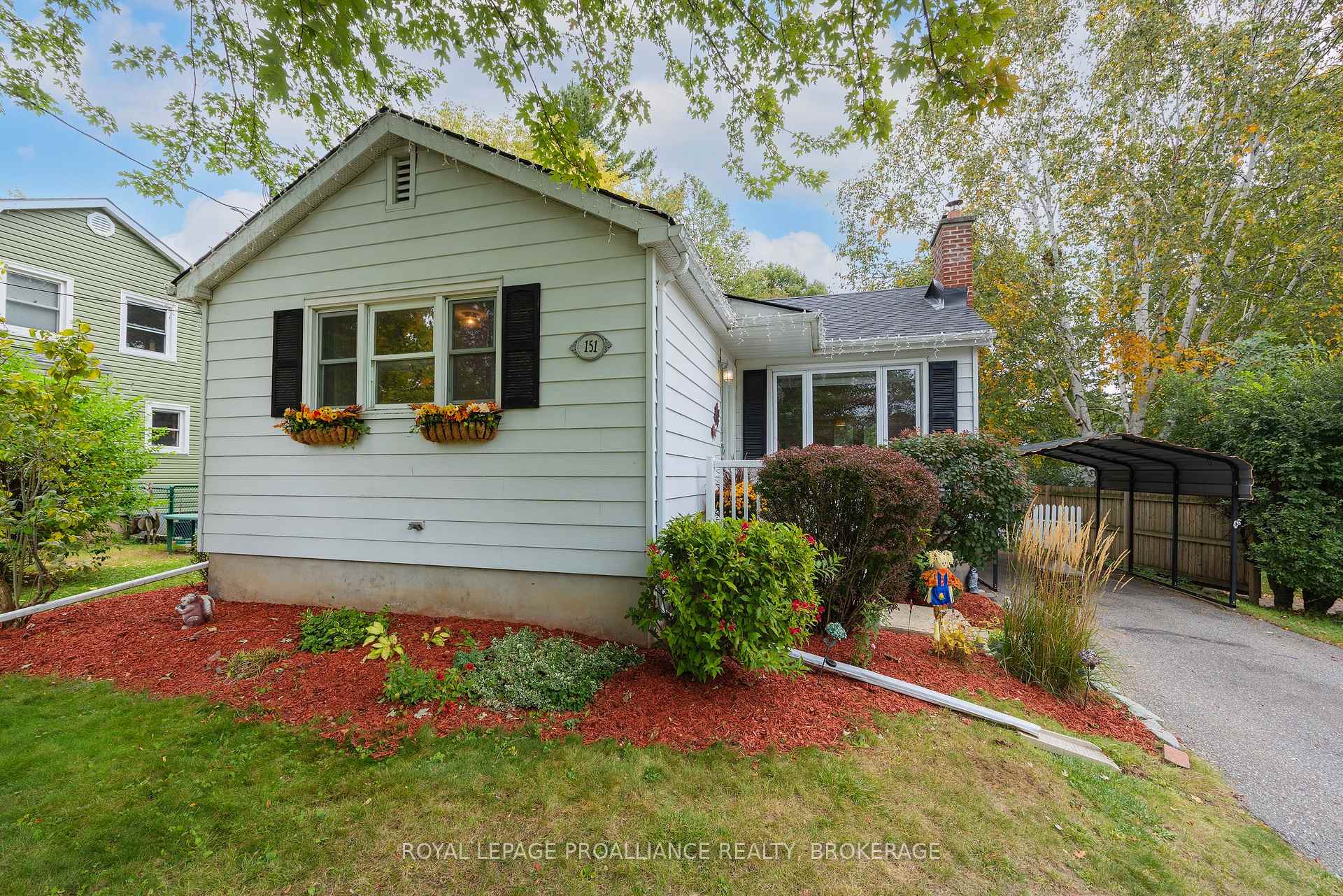 Photo 1 of 151 Hawthorne Avenue, Kingston, West of Sir John A. Blvd — HOMEH