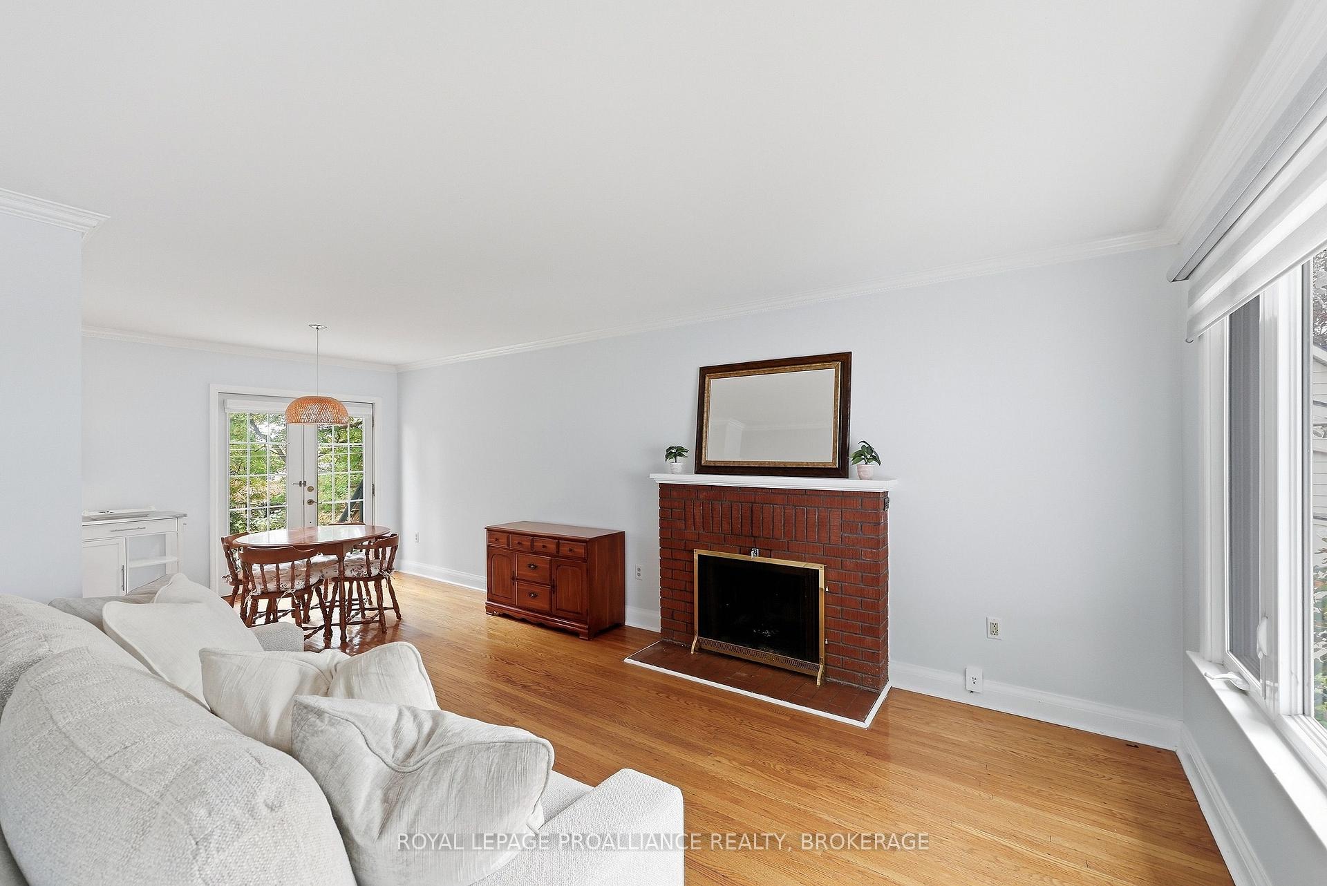 Photo 6 of 151 Hawthorne Avenue, Kingston, West of Sir John A. Blvd — HOMEH