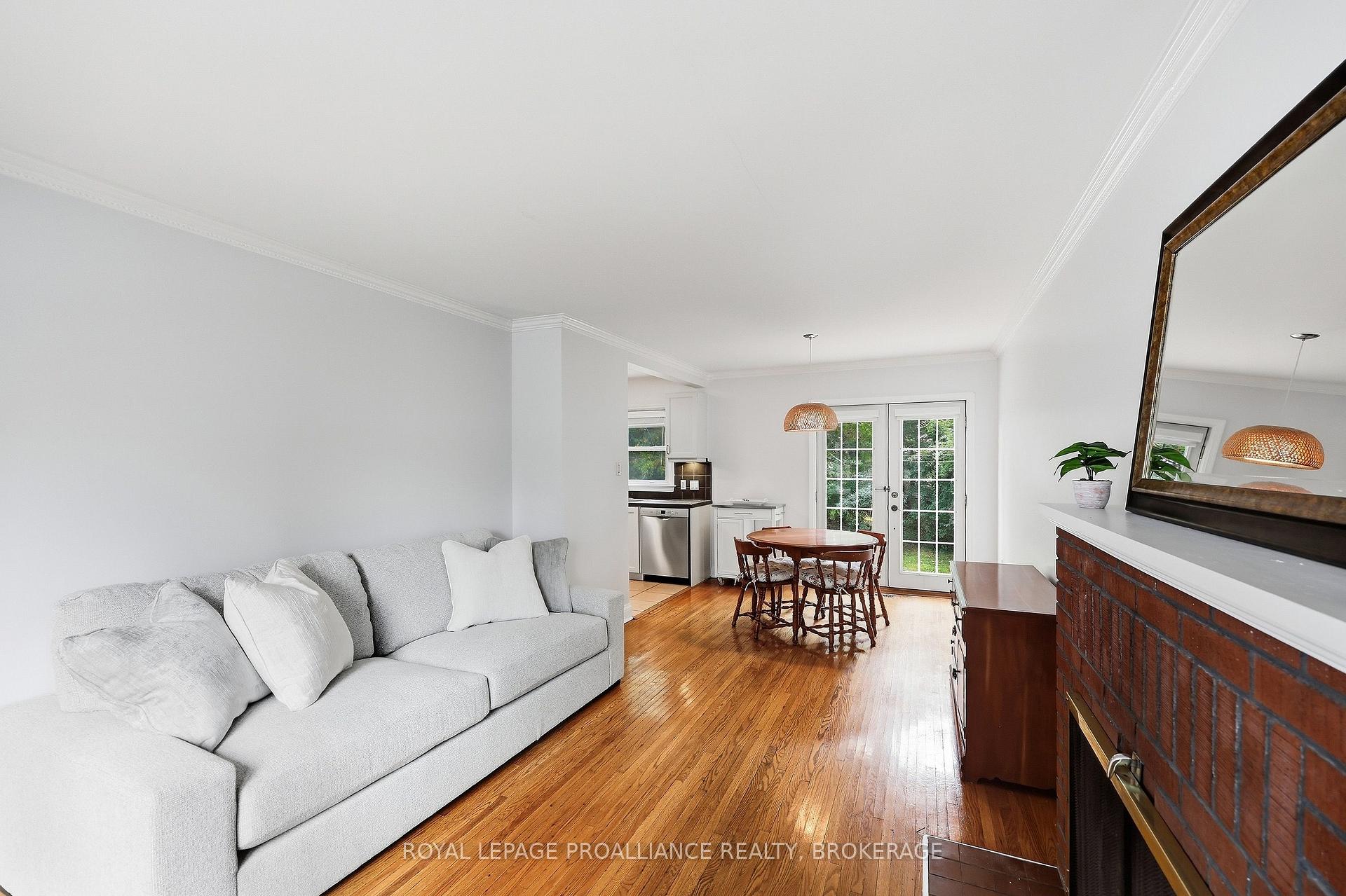 Photo 7 of 151 Hawthorne Avenue, Kingston, West of Sir John A. Blvd — HOMEH