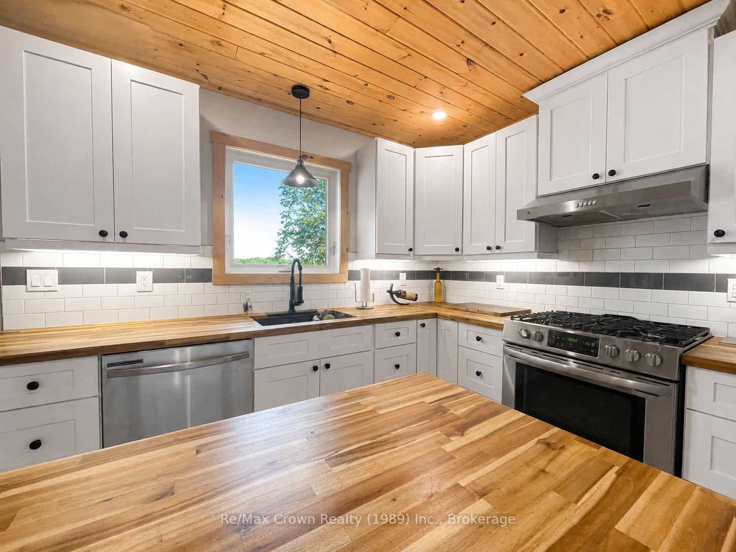 Photo 9 of 771 Limberlost Point Road, Parry Sound Remote Area, Restoule — HOMEH