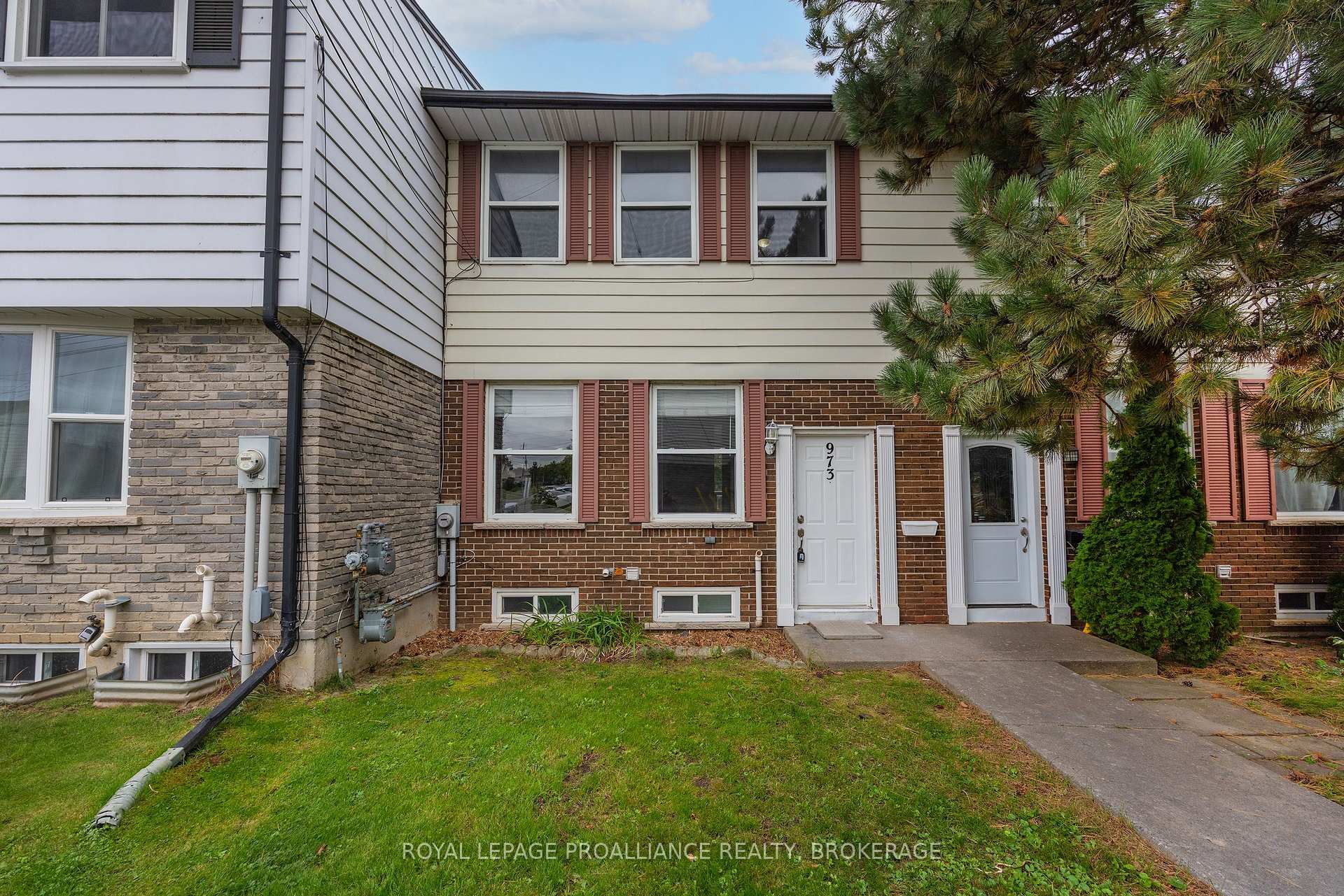 Photo of Unit 61, 973 Oakview Avenue
