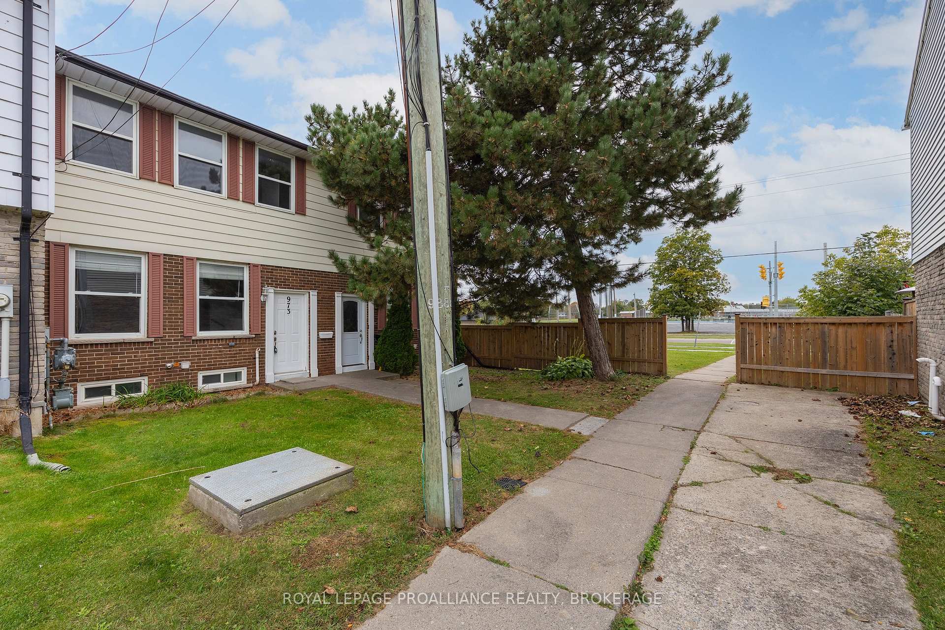 Photo 2 of Unit 61, 973 Oakview Avenue, Kingston, South of Taylor-Kidd Blvd — HOMEH