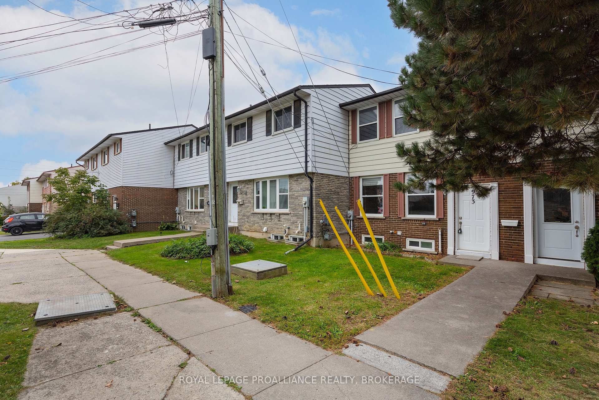 Photo 3 of Unit 61, 973 Oakview Avenue, Kingston, South of Taylor-Kidd Blvd — HOMEH