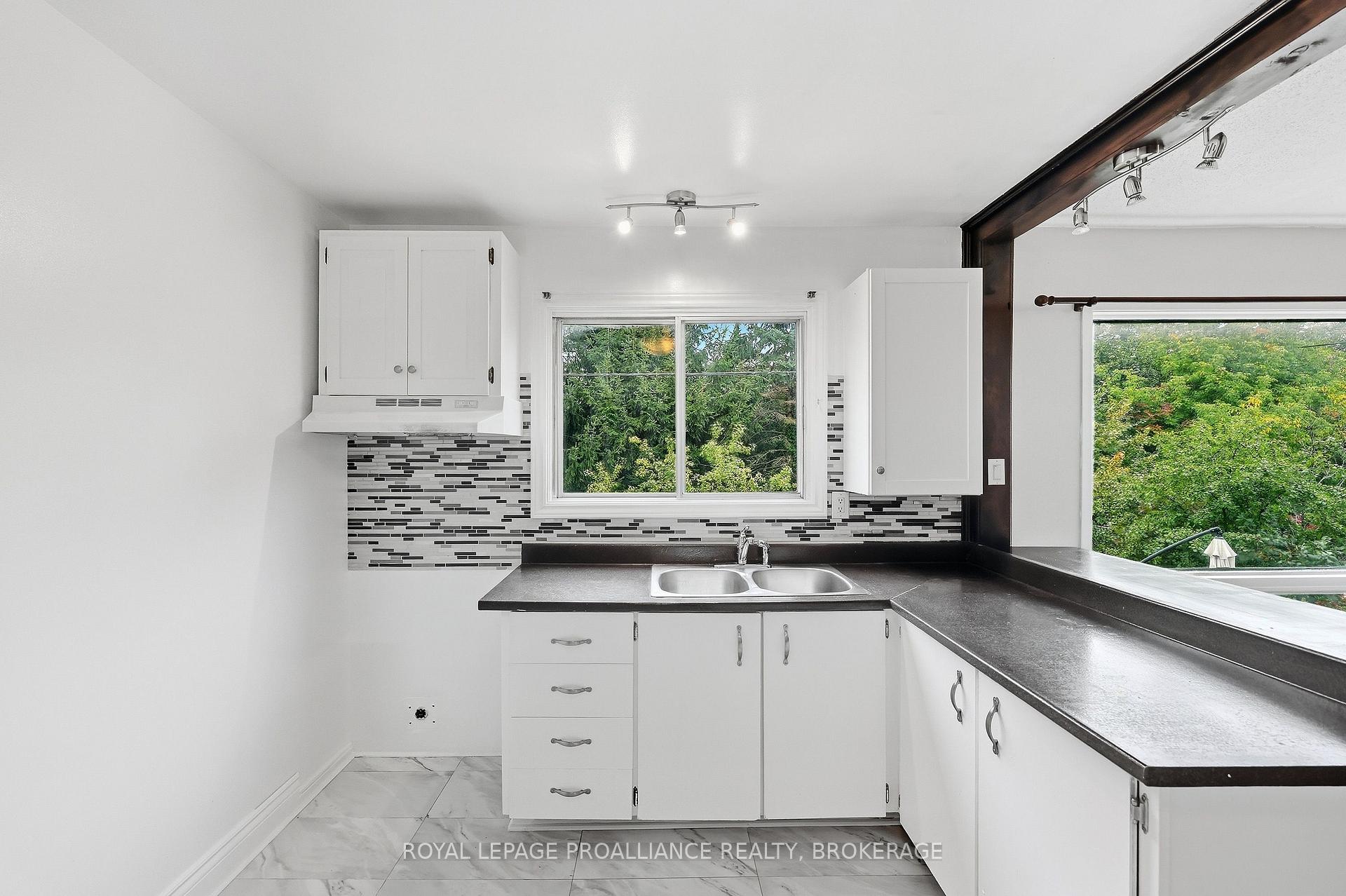 Photo 11 of Unit 61, 973 Oakview Avenue, Kingston, South of Taylor-Kidd Blvd — HOMEH