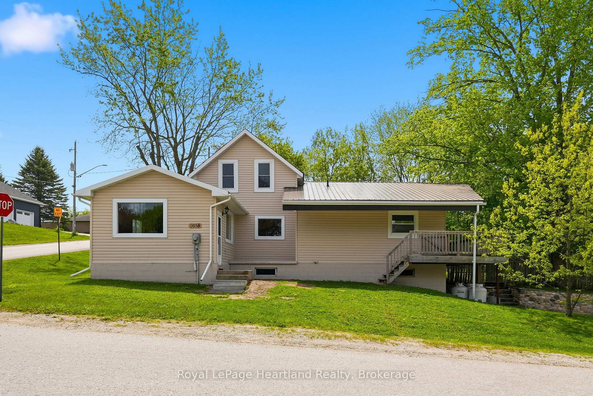 Photo 3 of 2058 James Street, Howick — HOMEH