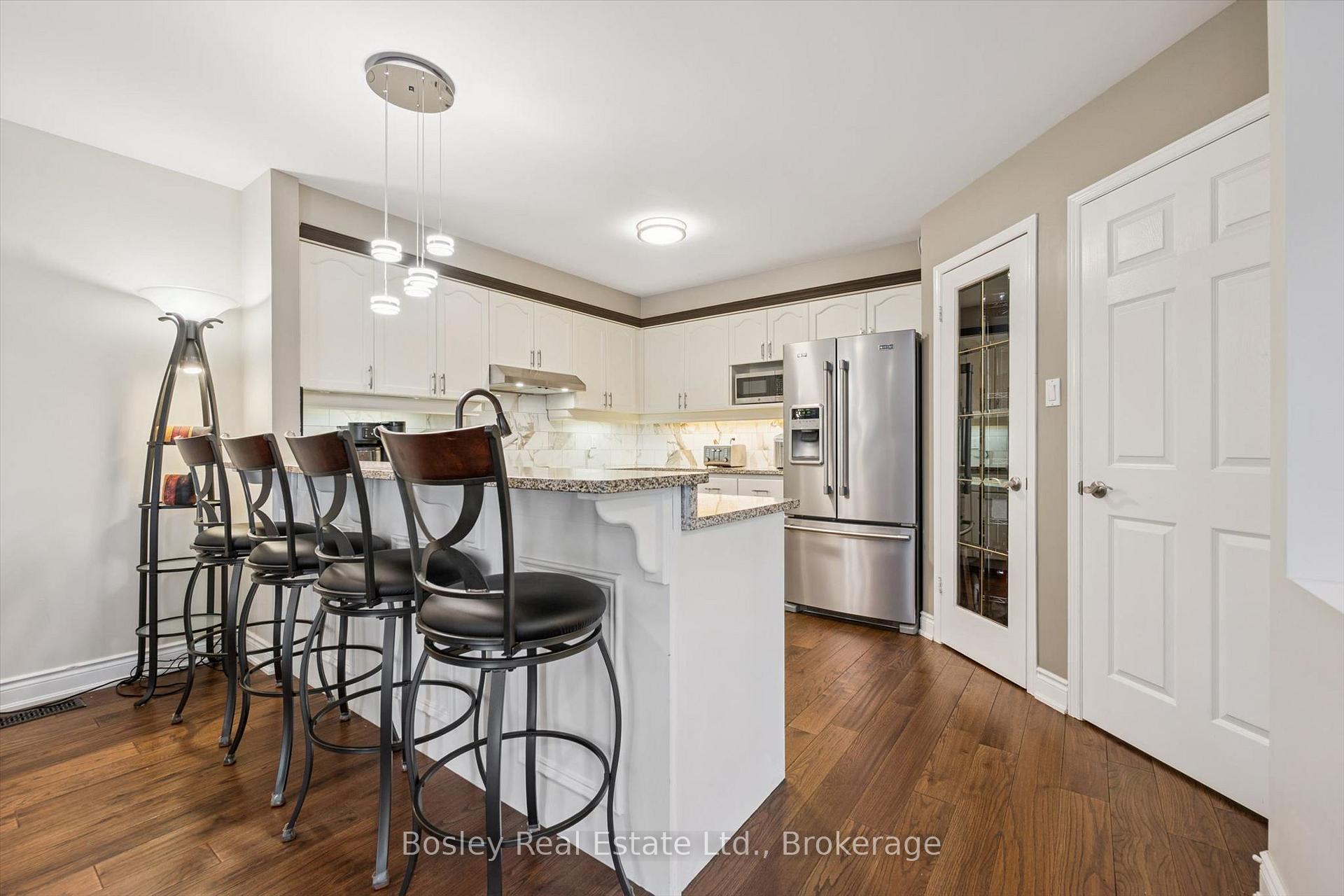 Photo 10 of 26 Glengarry Road, Orangeville — HOMEH
