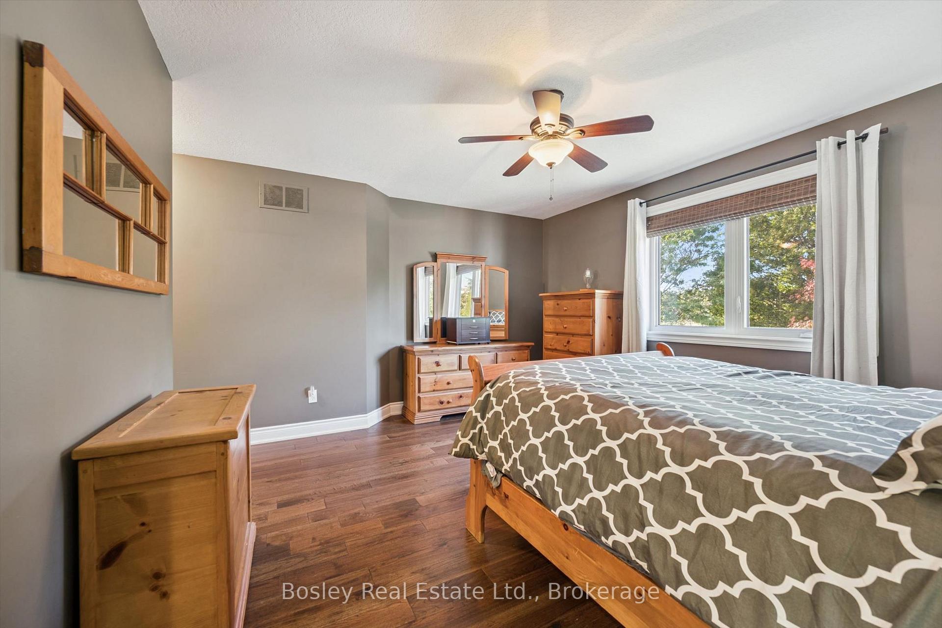 Photo 24 of 26 Glengarry Road, Orangeville — HOMEH
