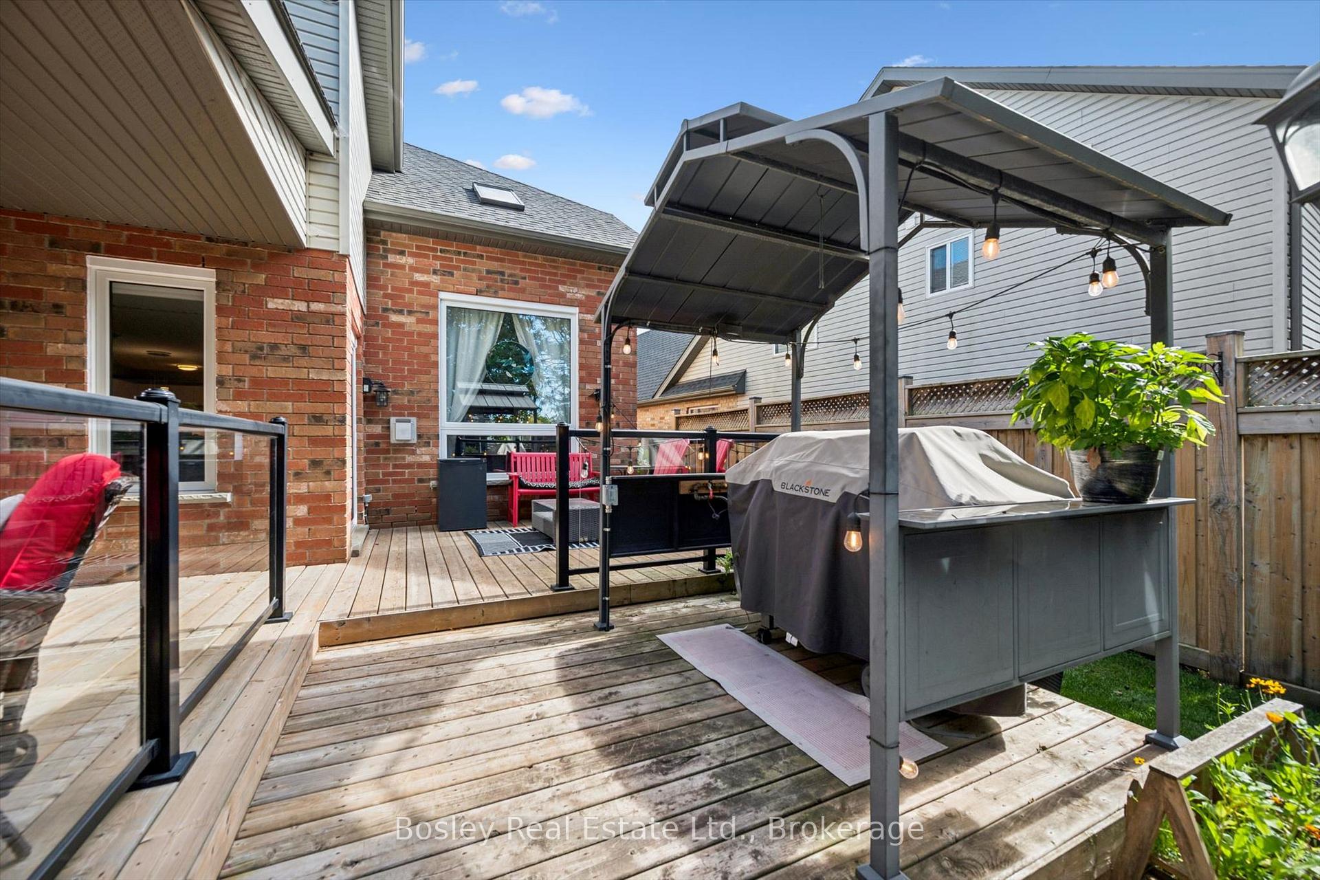 Photo 32 of 26 Glengarry Road, Orangeville — HOMEH