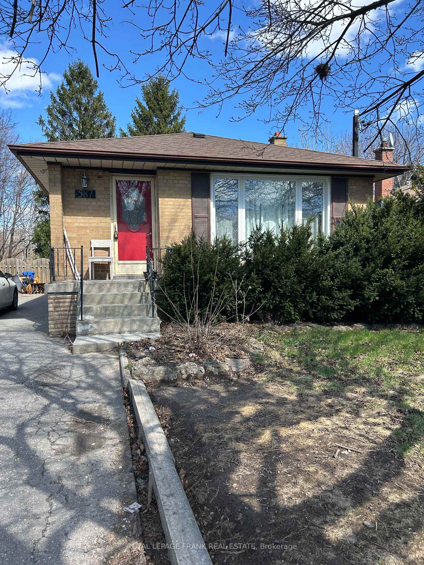 Photo 1 of 587 Harmony Road S, Oshawa, Donevan — HOMEH
