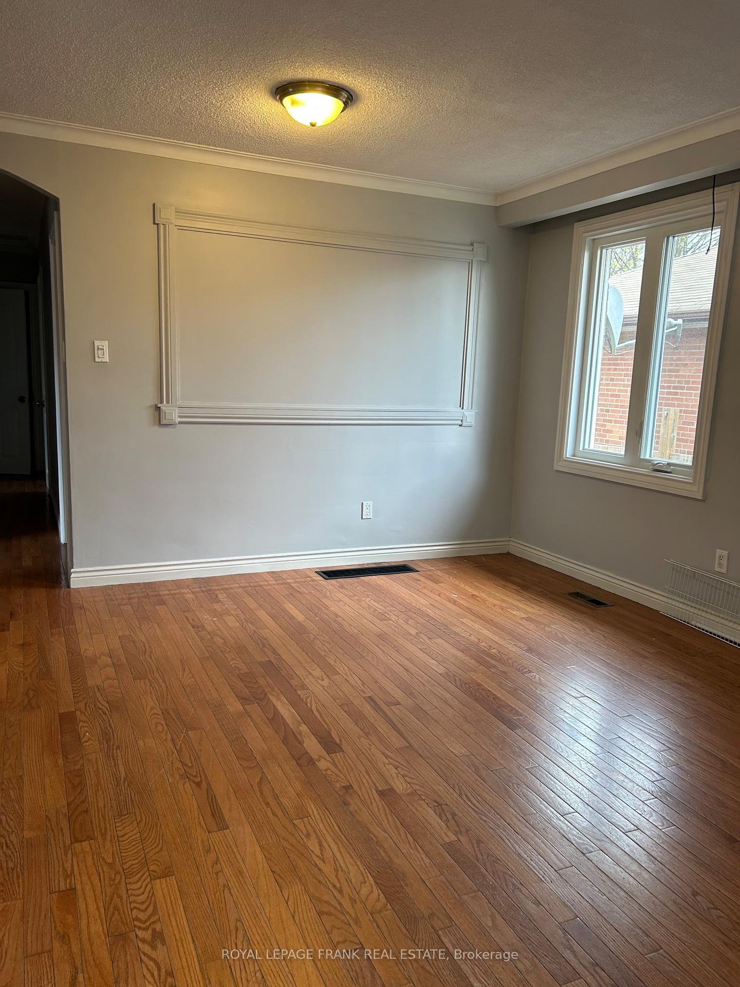 Photo 5 of 587 Harmony Road S, Oshawa, Donevan — HOMEH