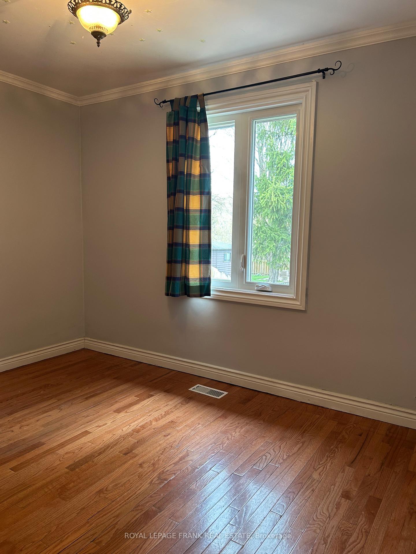 Photo 9 of 587 Harmony Road S, Oshawa, Donevan — HOMEH