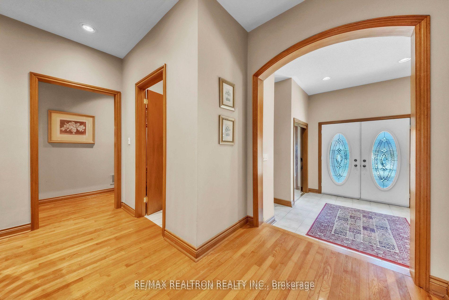 Photo 9 of 36A Puccini Drive, Richmond Hill, Oak Ridges — HOMEH