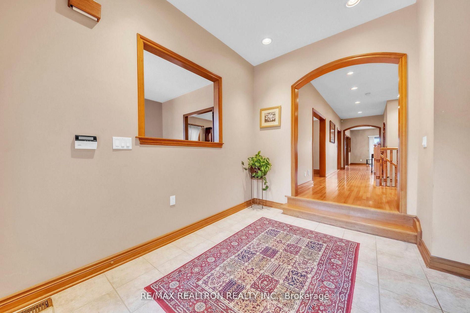 Photo 10 of 36A Puccini Drive, Richmond Hill, Oak Ridges — HOMEH