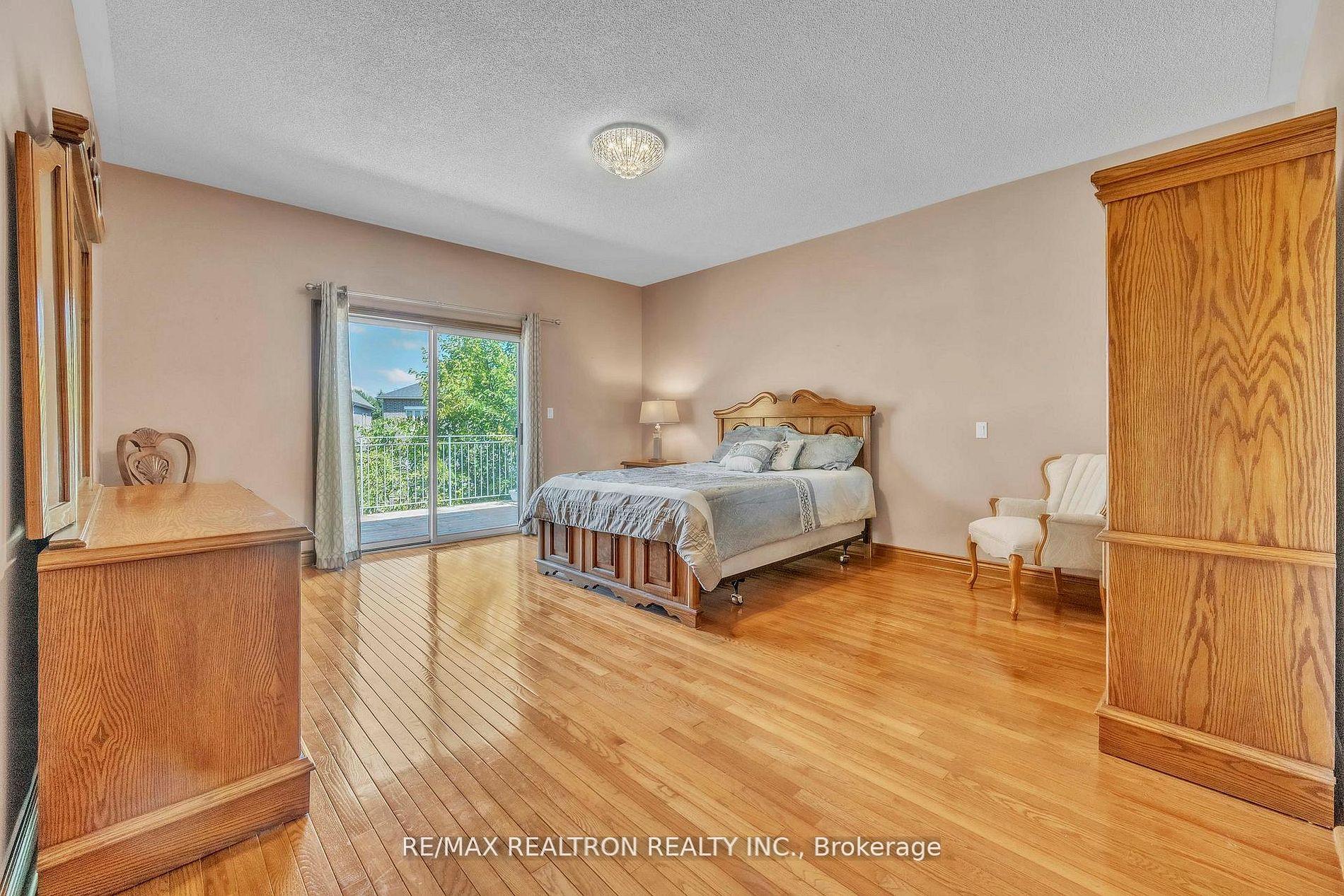 Photo 17 of 36A Puccini Drive, Richmond Hill, Oak Ridges — HOMEH