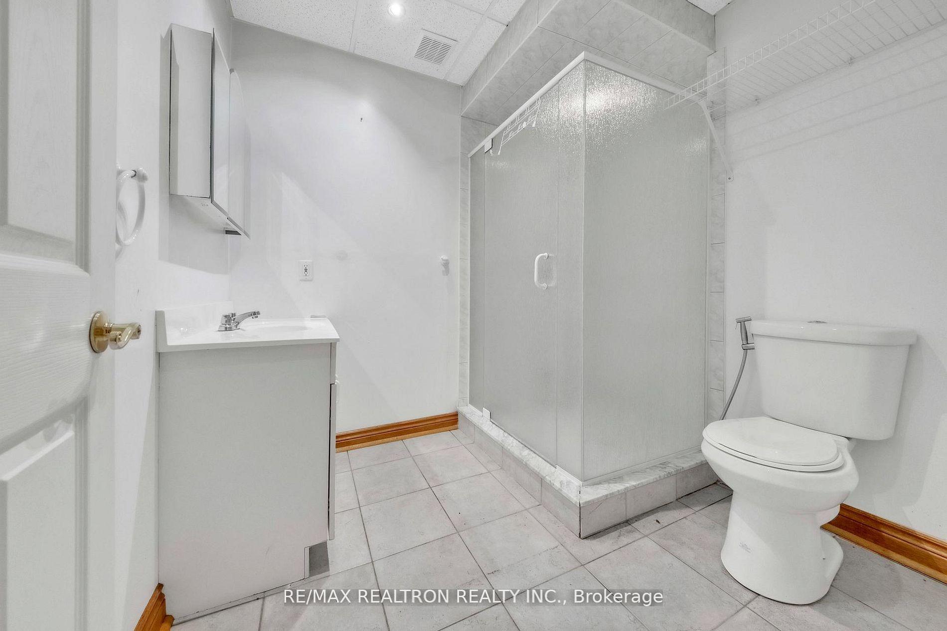 Photo 19 of 36A Puccini Drive, Richmond Hill, Oak Ridges — HOMEH