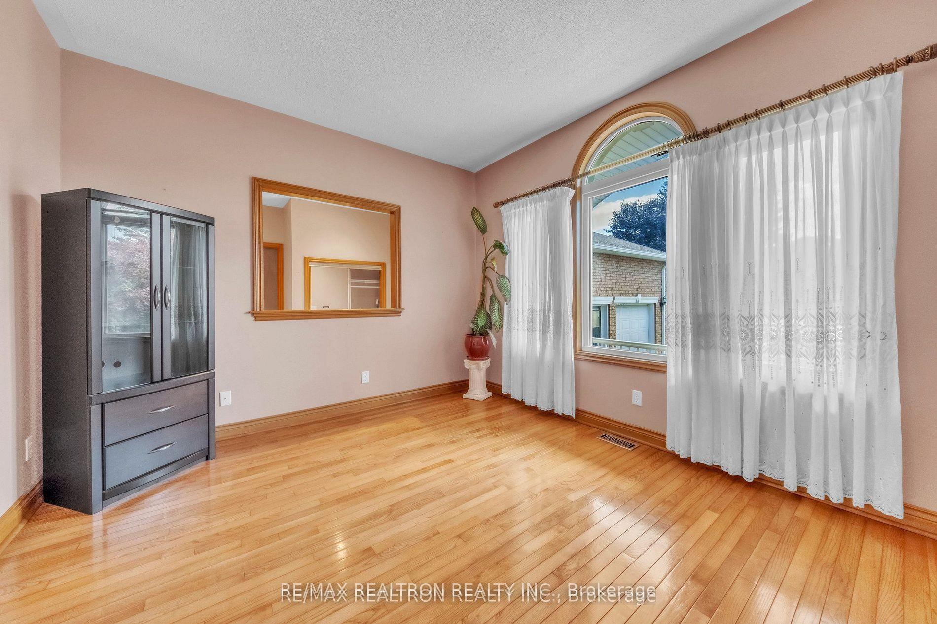 Photo 29 of 36A Puccini Drive, Richmond Hill, Oak Ridges — HOMEH