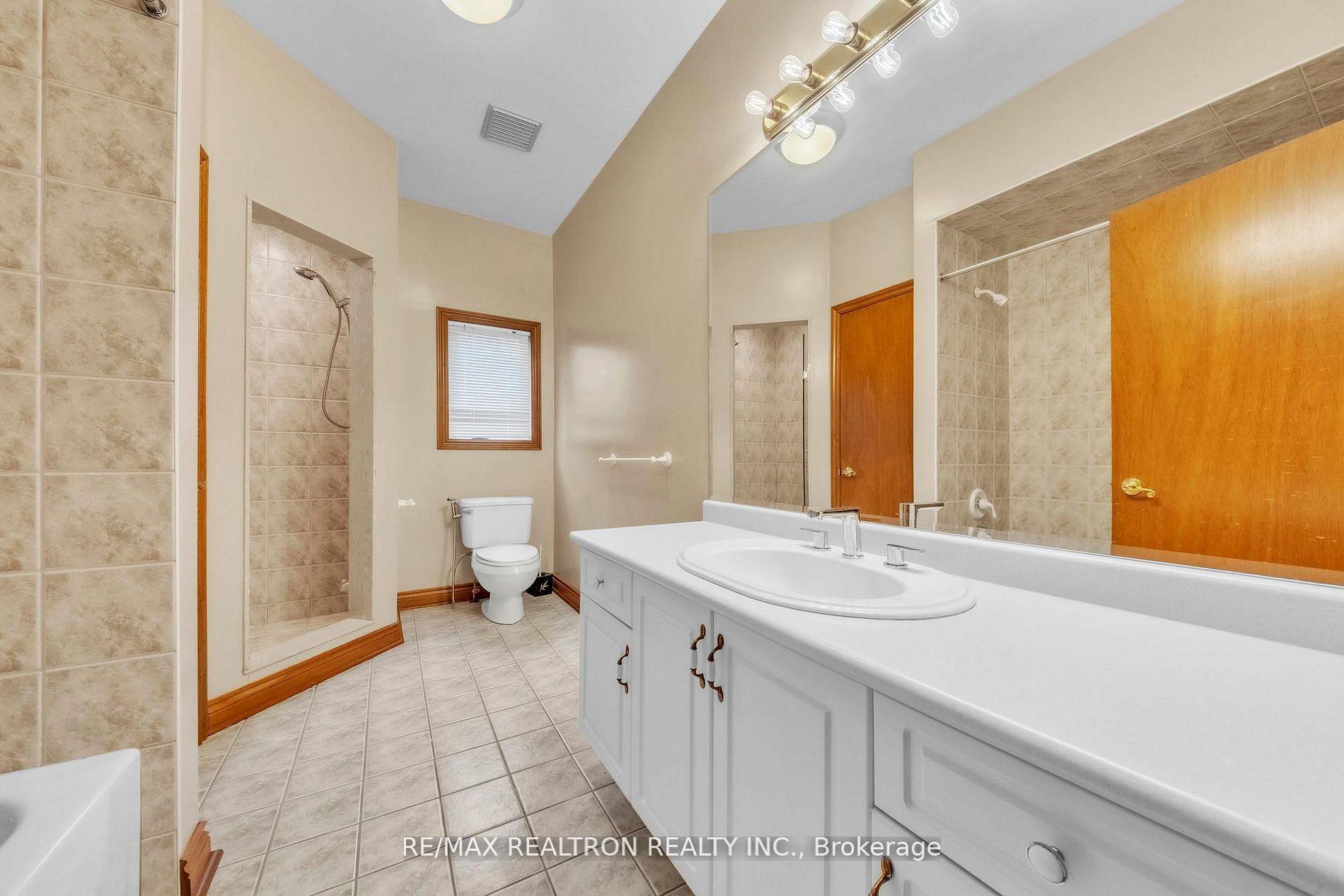 Photo 30 of 36A Puccini Drive, Richmond Hill, Oak Ridges — HOMEH