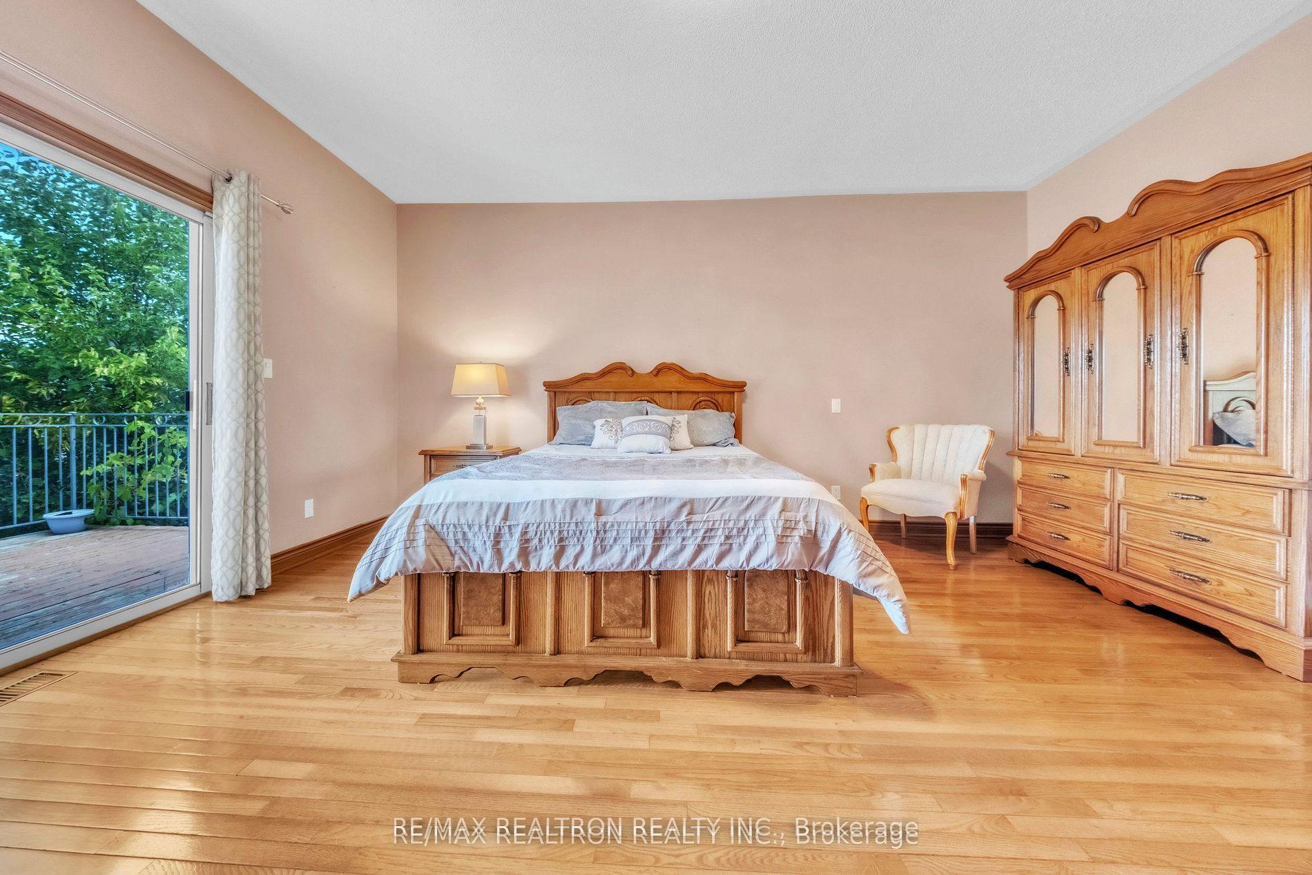 Photo 36 of 36A Puccini Drive, Richmond Hill, Oak Ridges — HOMEH