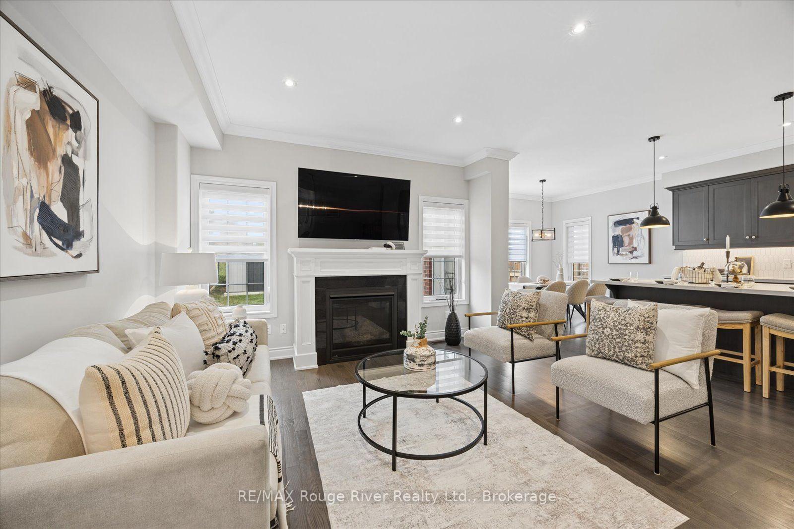 Photo 8 of 29 St Augustine Drive, Whitby, Brooklin — HOMEH