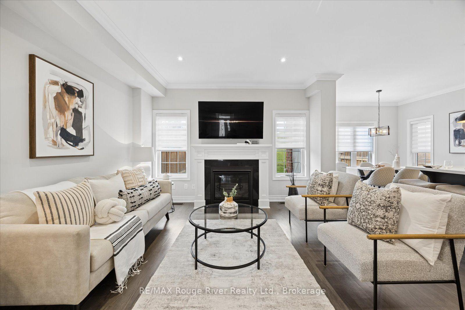 Photo 9 of 29 St Augustine Drive, Whitby, Brooklin — HOMEH