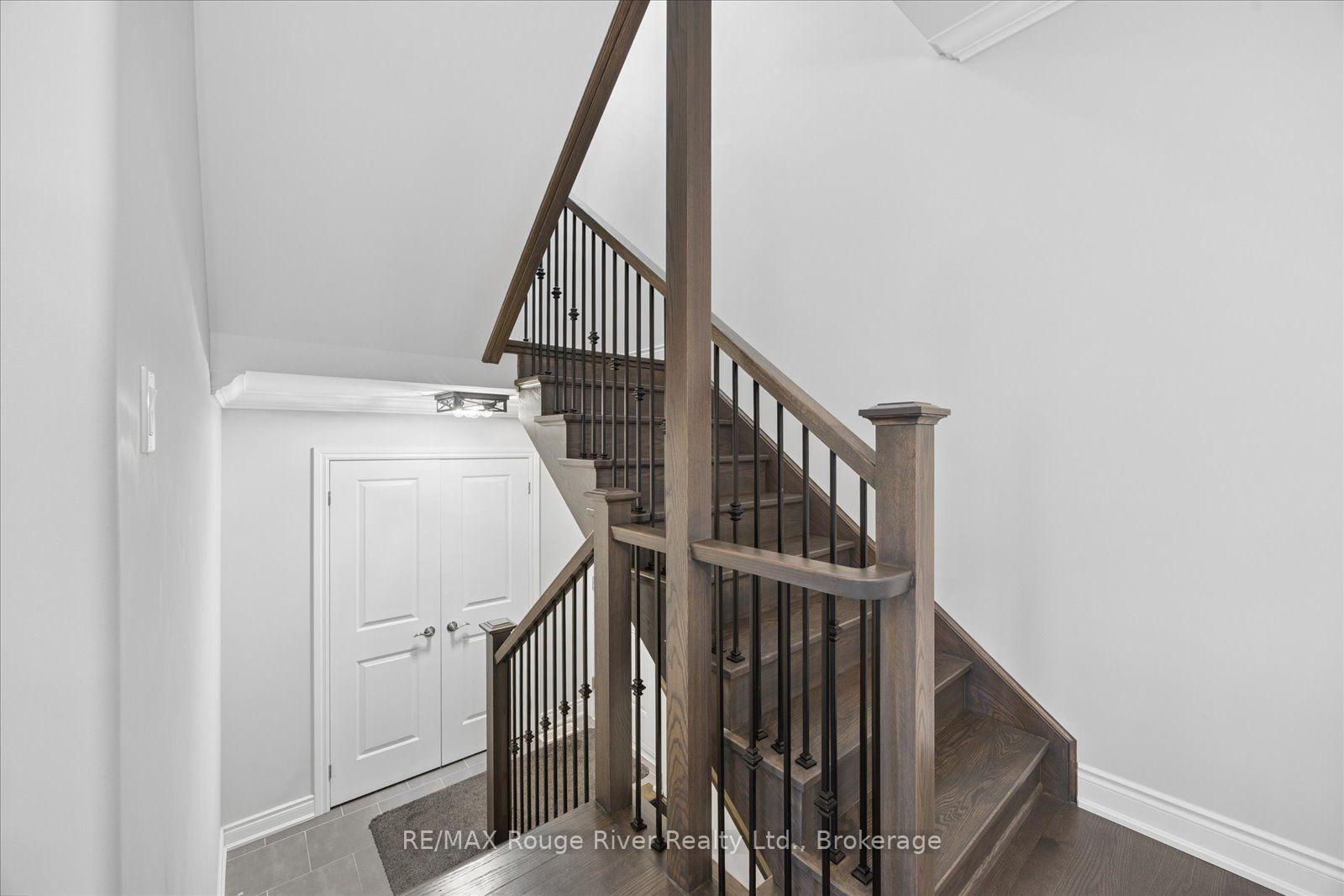 Photo 18 of 29 St Augustine Drive, Whitby, Brooklin — HOMEH