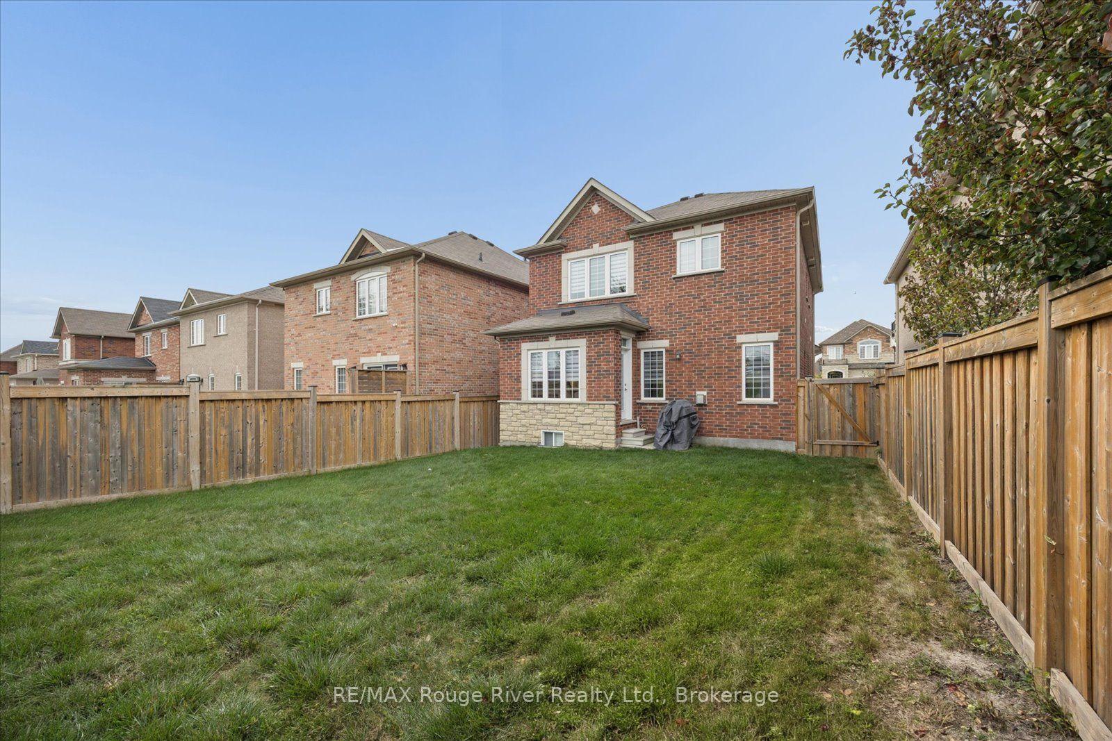 Photo 30 of 29 St Augustine Drive, Whitby, Brooklin — HOMEH
