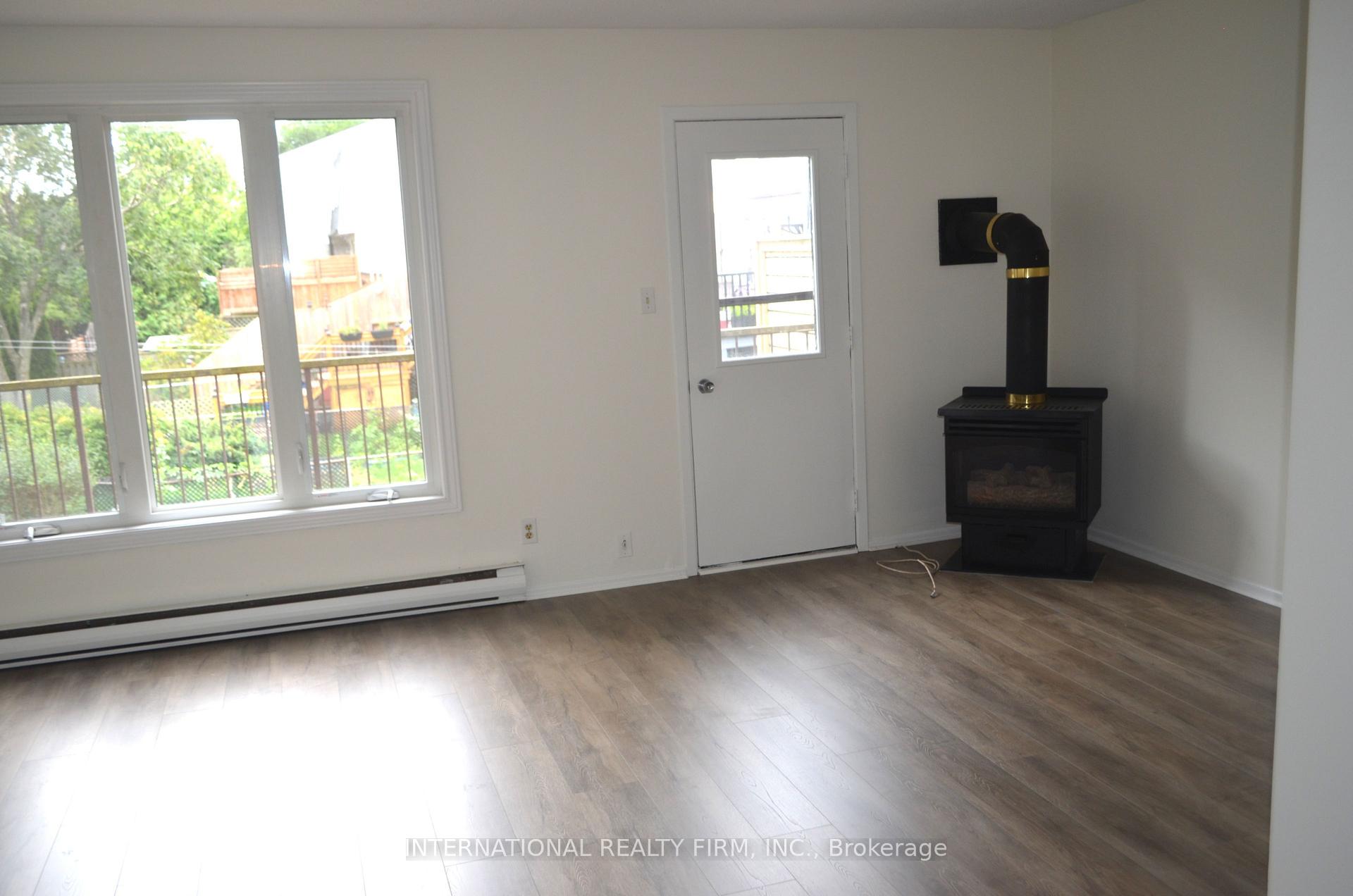 Photo 2 of 53 Peacock Boulevard, Port Hope — HOMEH