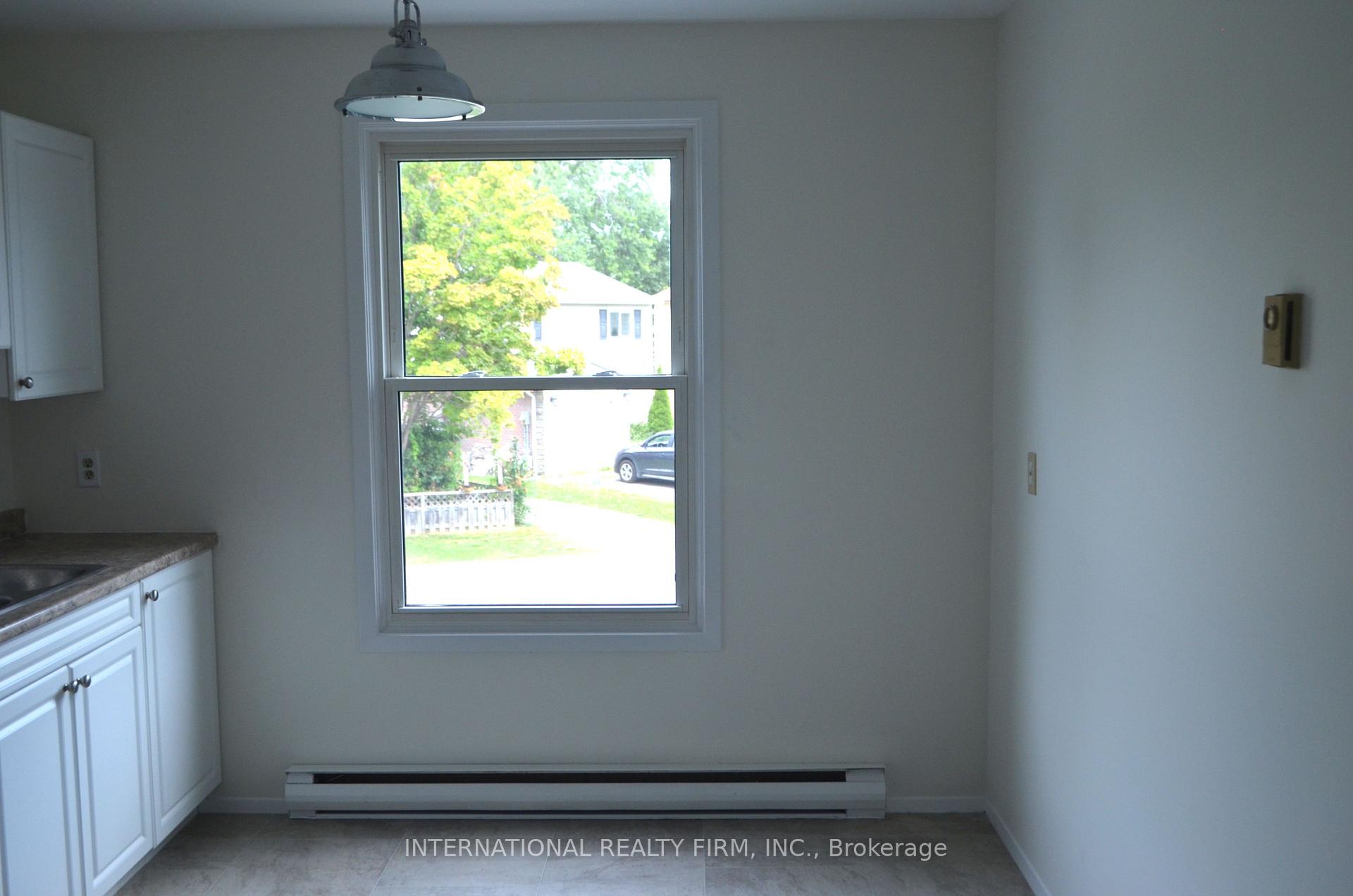 Photo 6 of 53 Peacock Boulevard, Port Hope — HOMEH