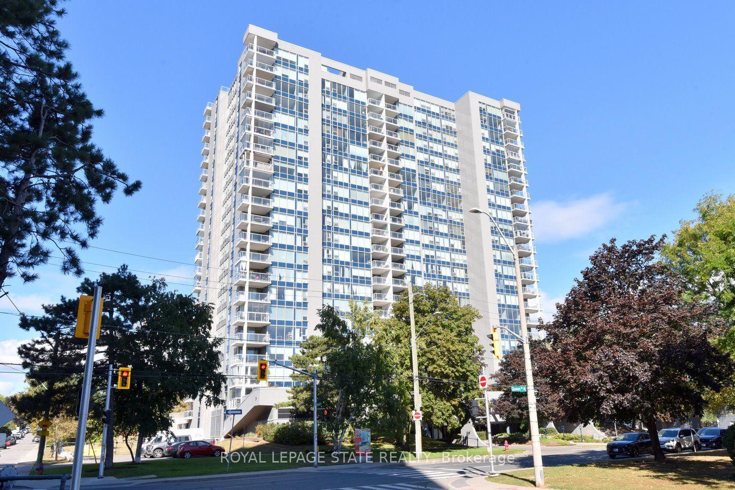 Photo of Unit 2007, 75 Queen Street N