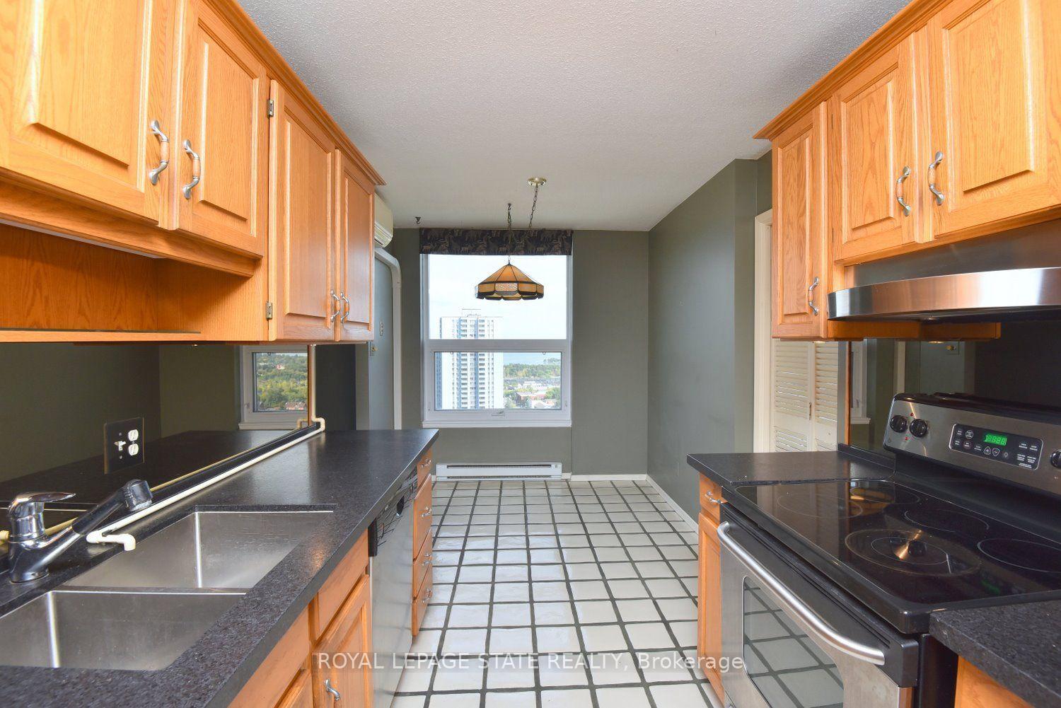 Photo 17 of Unit 2007, 75 Queen Street N, Hamilton, Strathcona — HOMEH