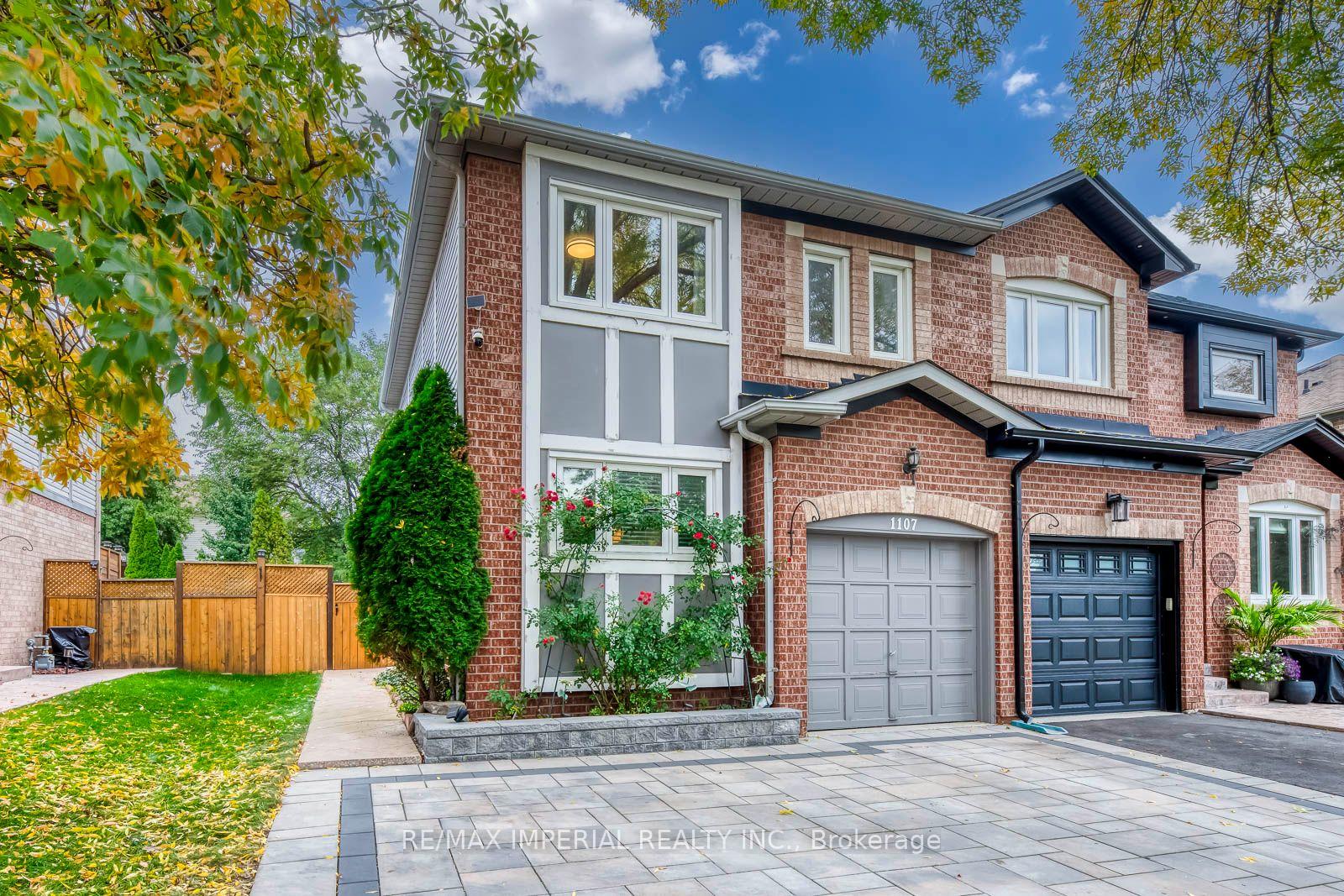 Photo 2 of 1107 Gable Drive, Oakville, Clearview — HOMEH